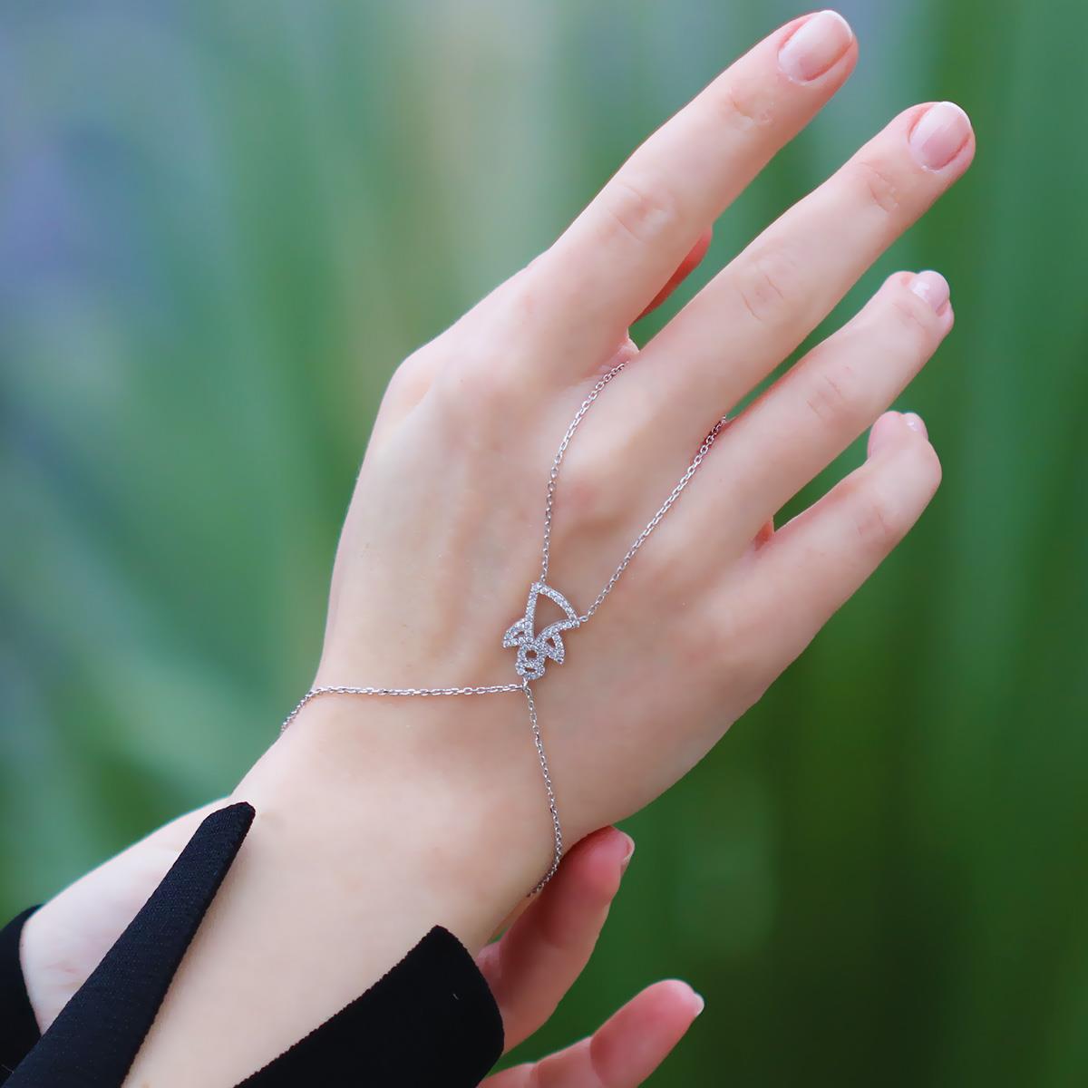 Melek Zirkon Taşlı 925 Ayar Gümüş Şahmeran