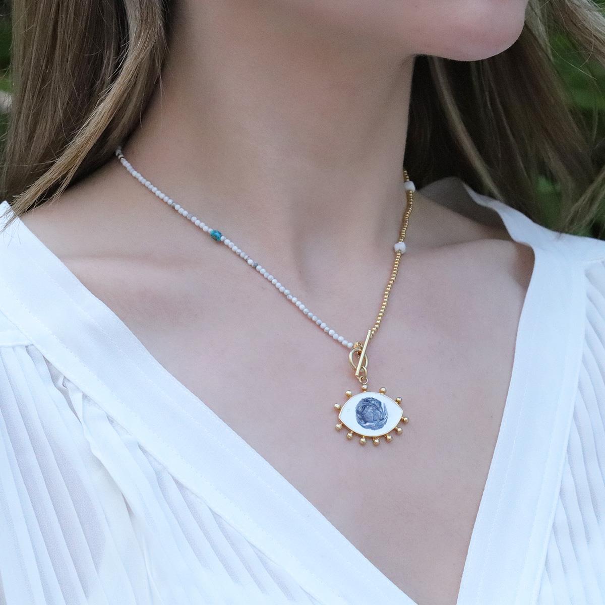 Mine İşli Göz Modeli Gold Kaplama Doğaltaşlı Gümüş Kolye