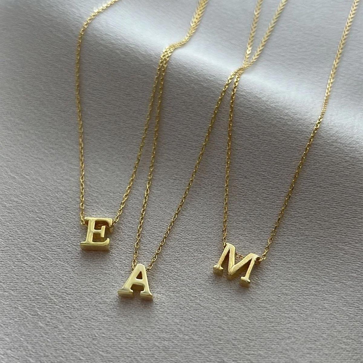 Mini Harf Gümüş Kolye 