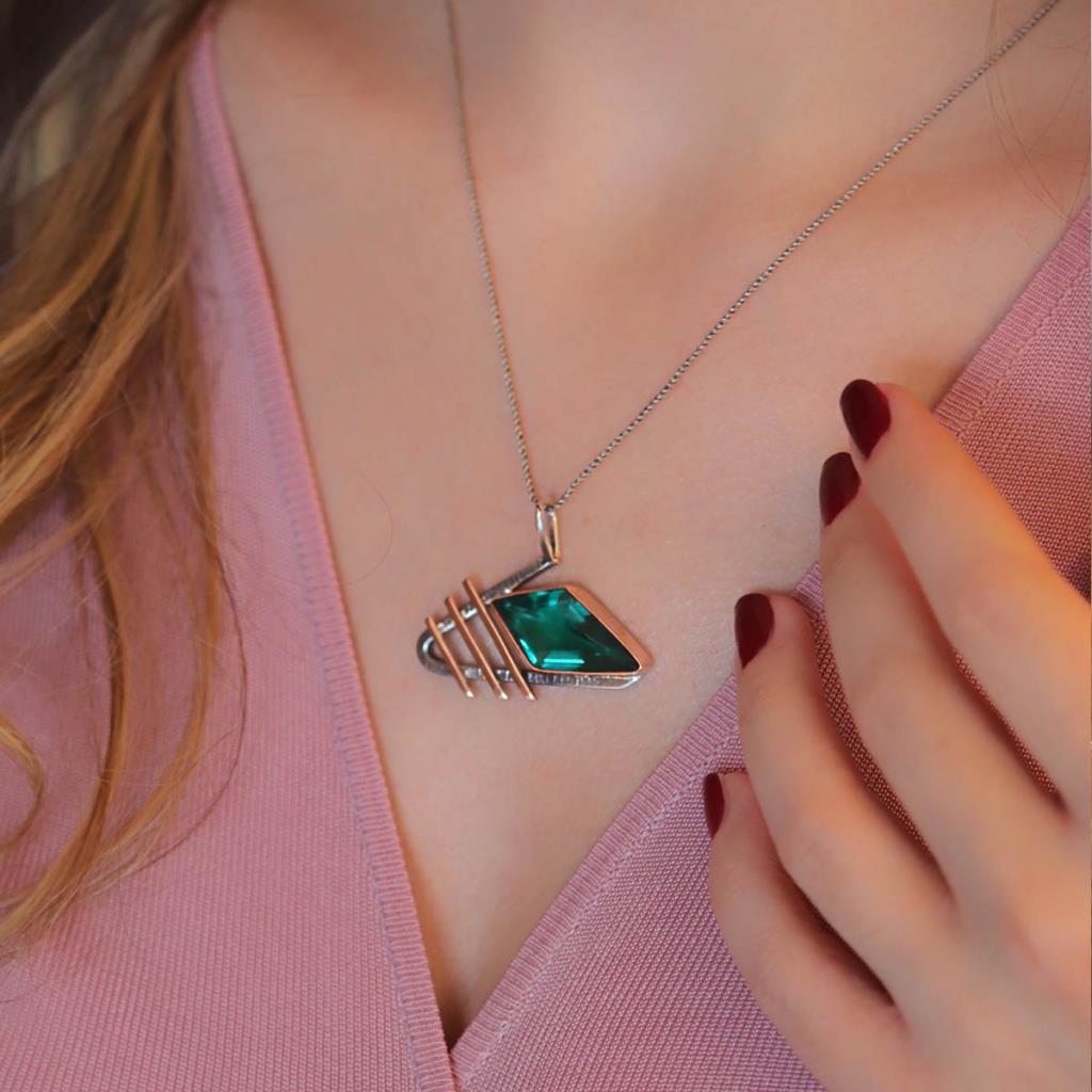 Peridot Taşlı Gümüş Otantik Kolye