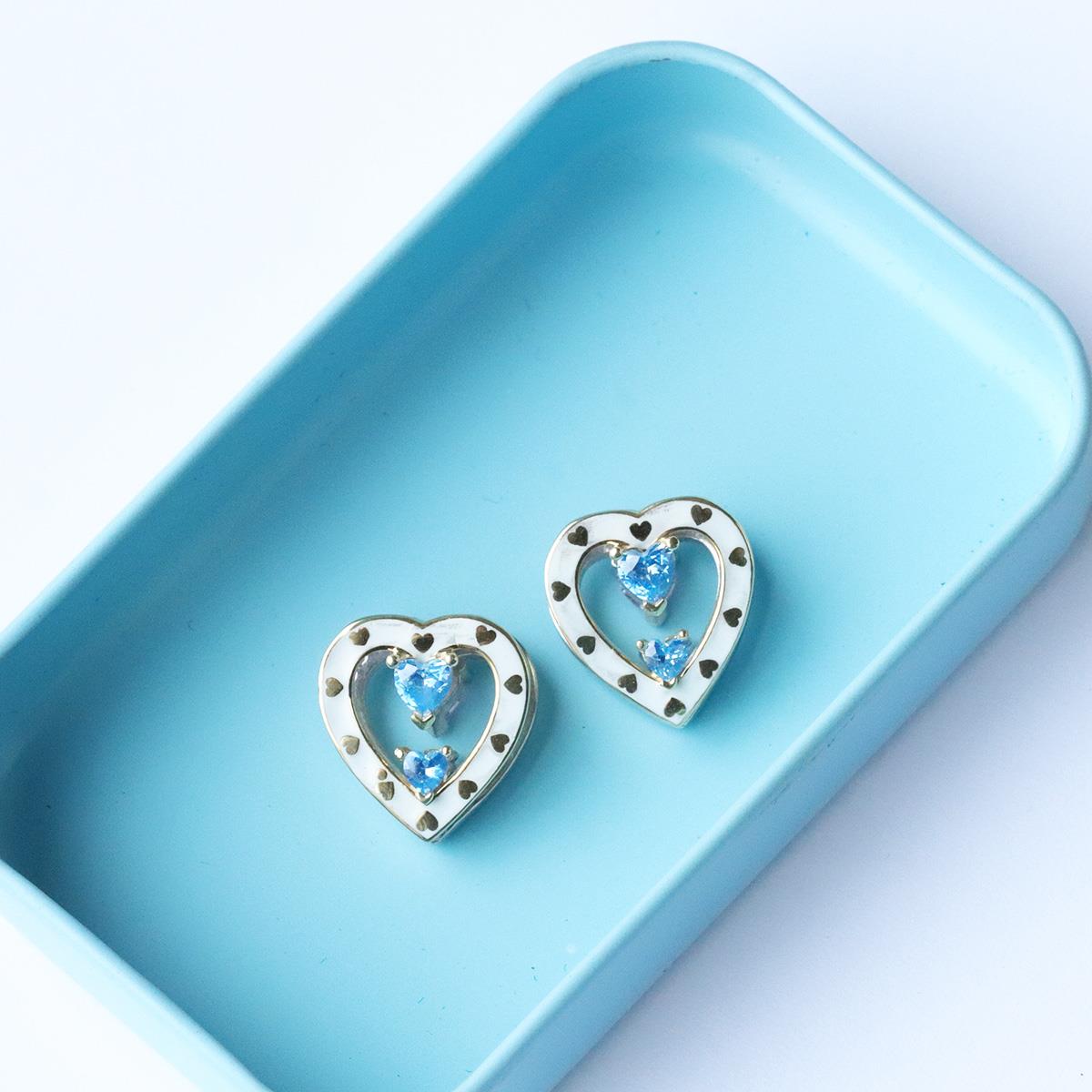 Queen Beyaz Kalp Çift Taraflı Gümüş Küpe