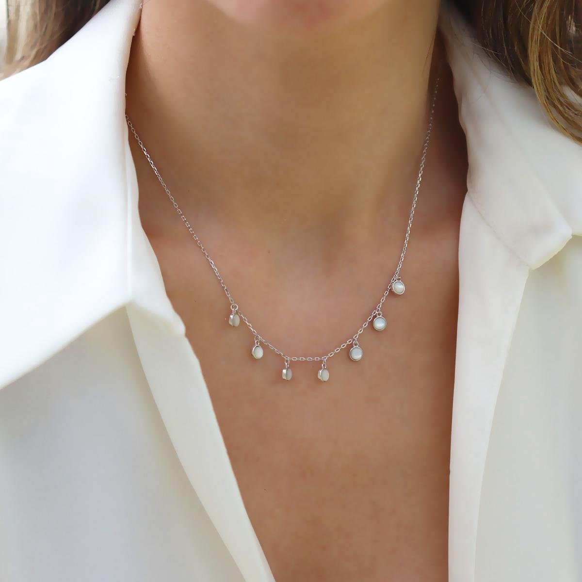 Sedef Taşlı Pul Trend Gümüş Kolye