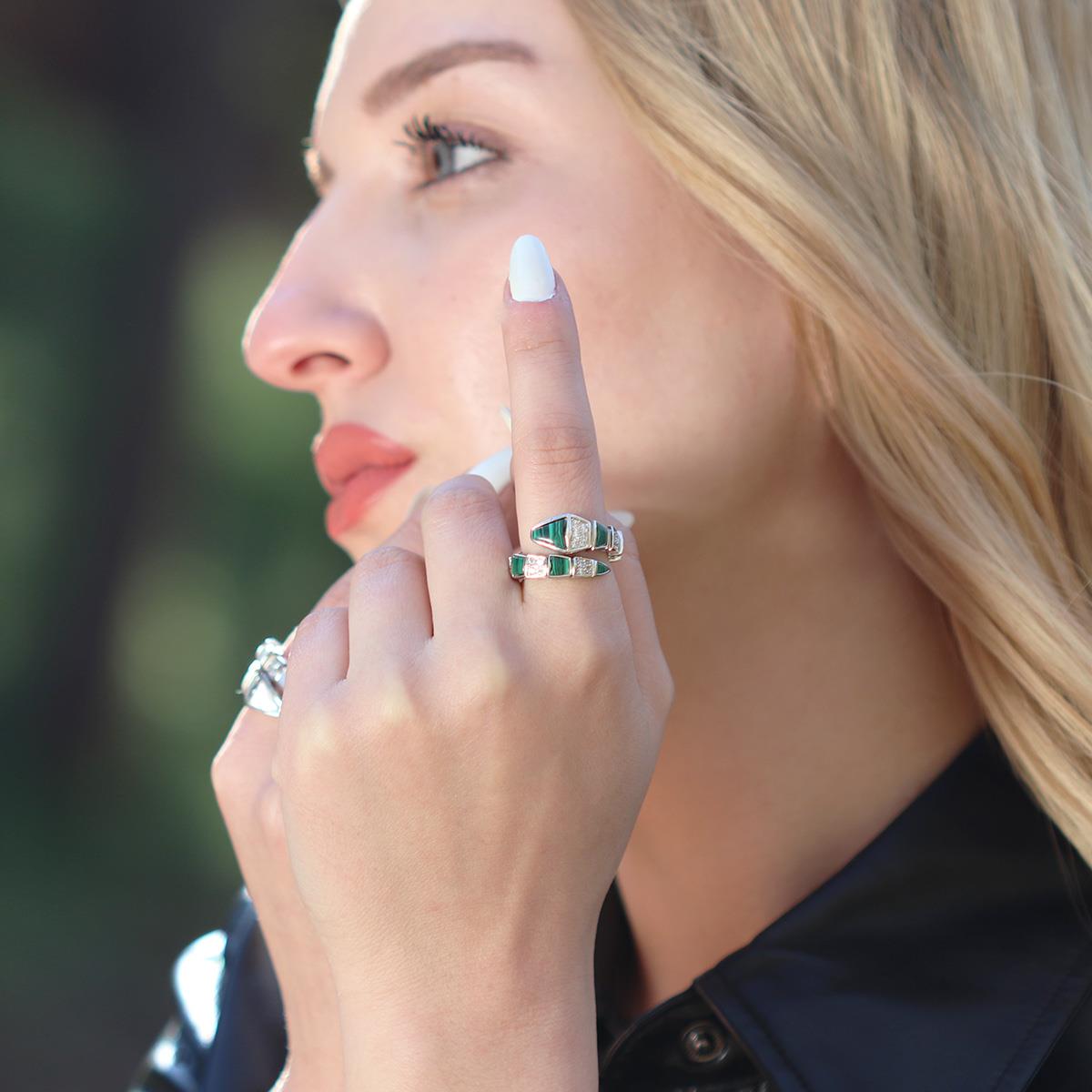 Serpent Yeşil Taşlı Gümüş Yüzük