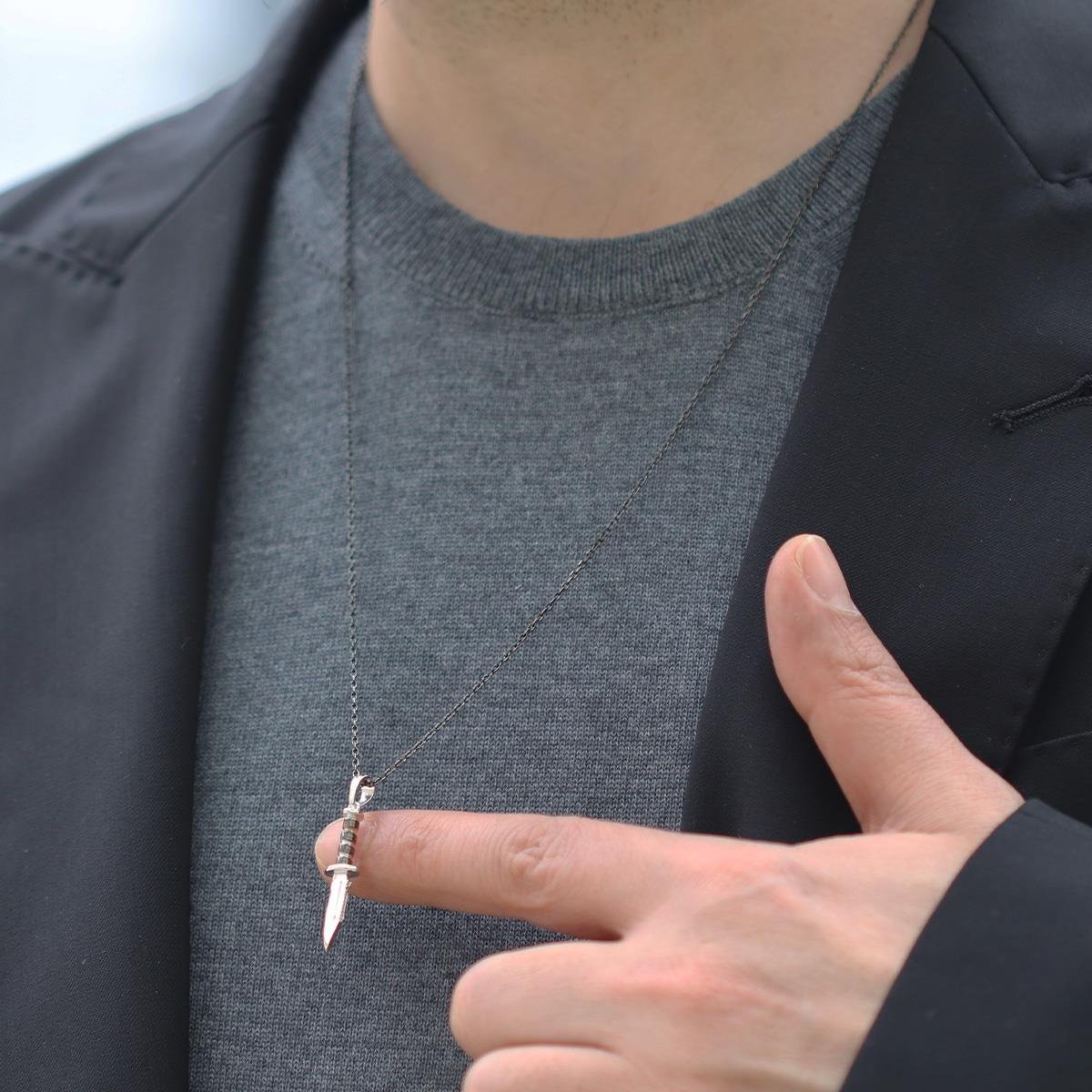 Siyah Rodyım Kaplama Figürlü Gümüş Erkek Kolye