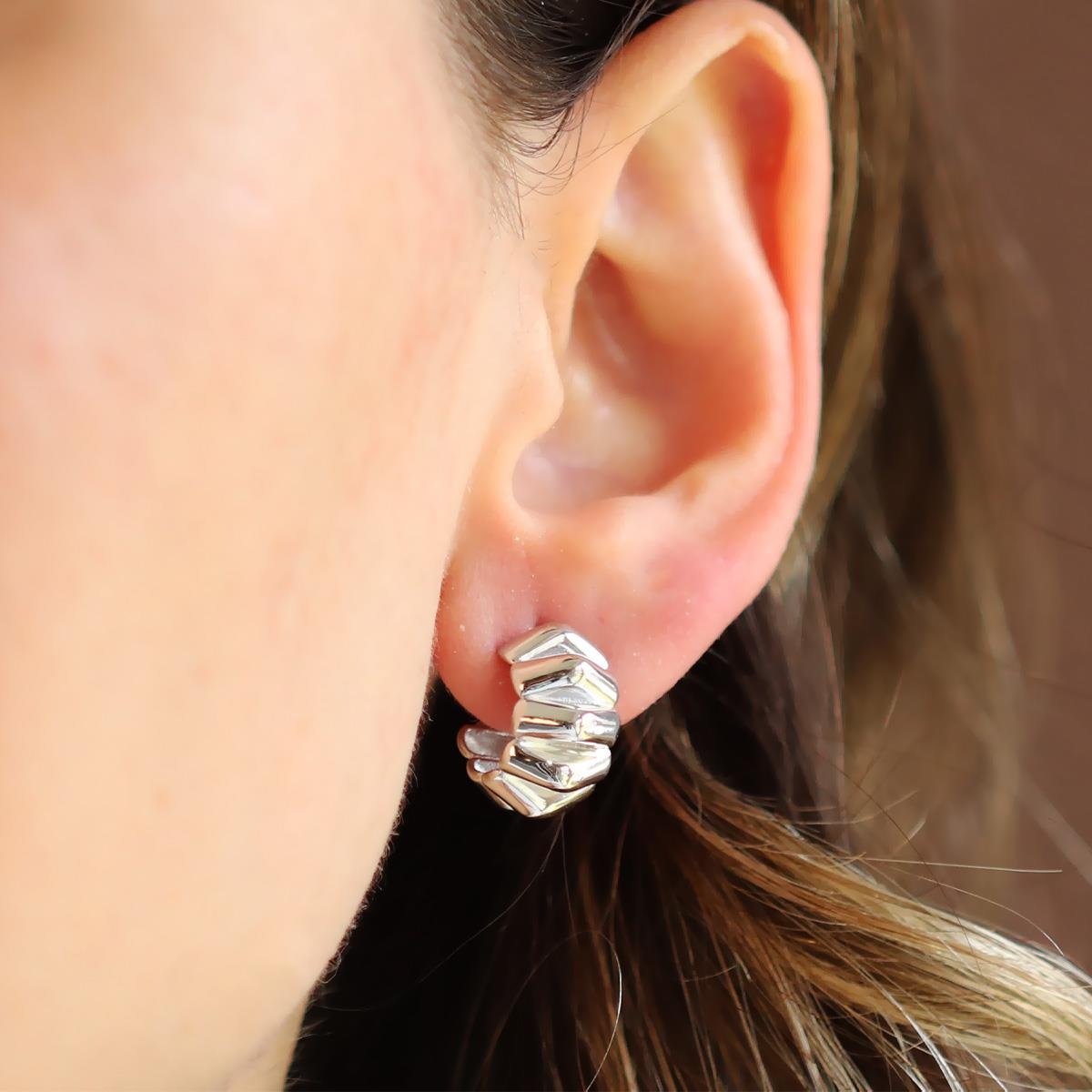 Trend Bombeli Gümüş Küpe