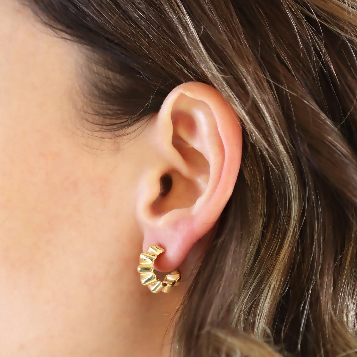 Trend Bombeli Gümüş Küpe