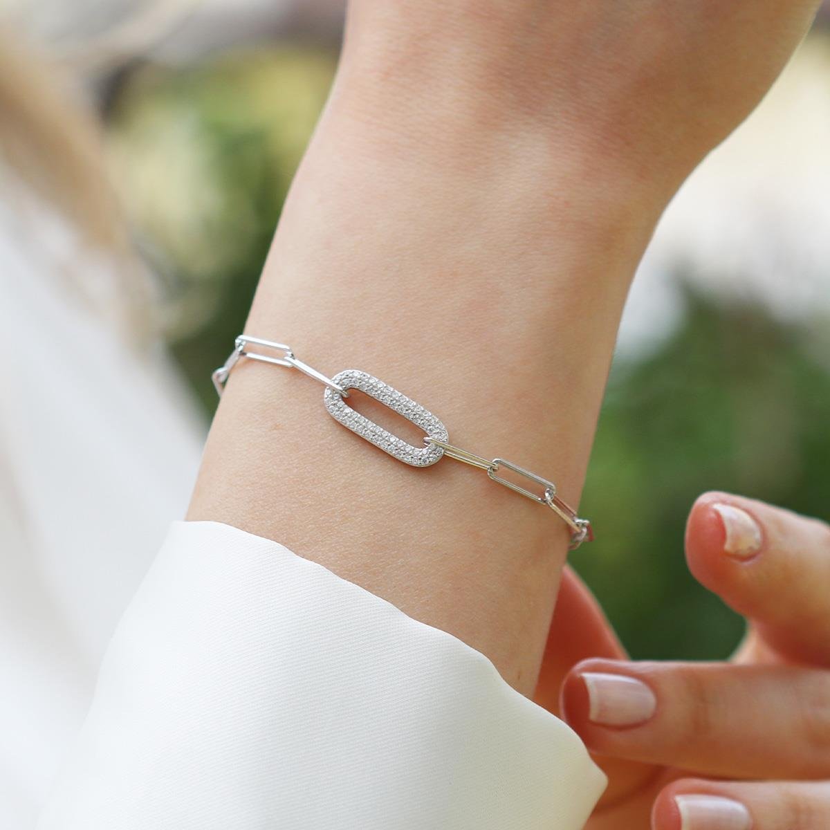 Trend Zincirli Taşlı Gümüş Bileklik