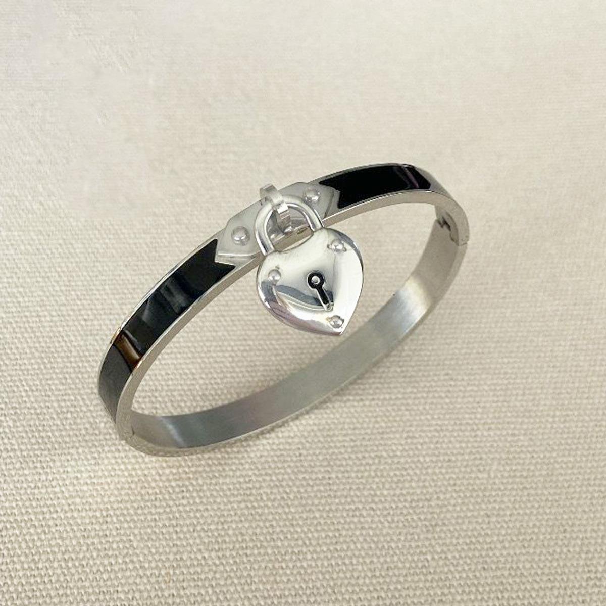 Üçlü Siyah Mineli Çelik Kelepçe