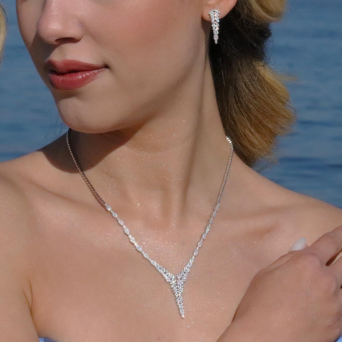 Yaprak Modeli Taşlı Starlight Diamond Gümüş Set