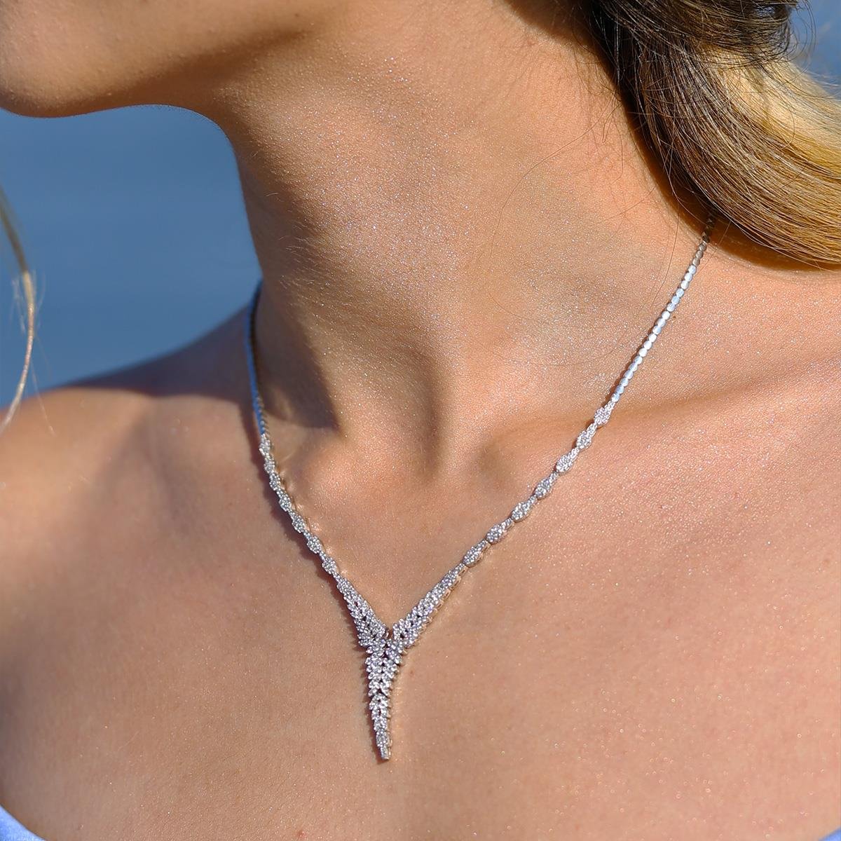 Yaprak Modeli Taşlı Starlight Diamond Gümüş Set