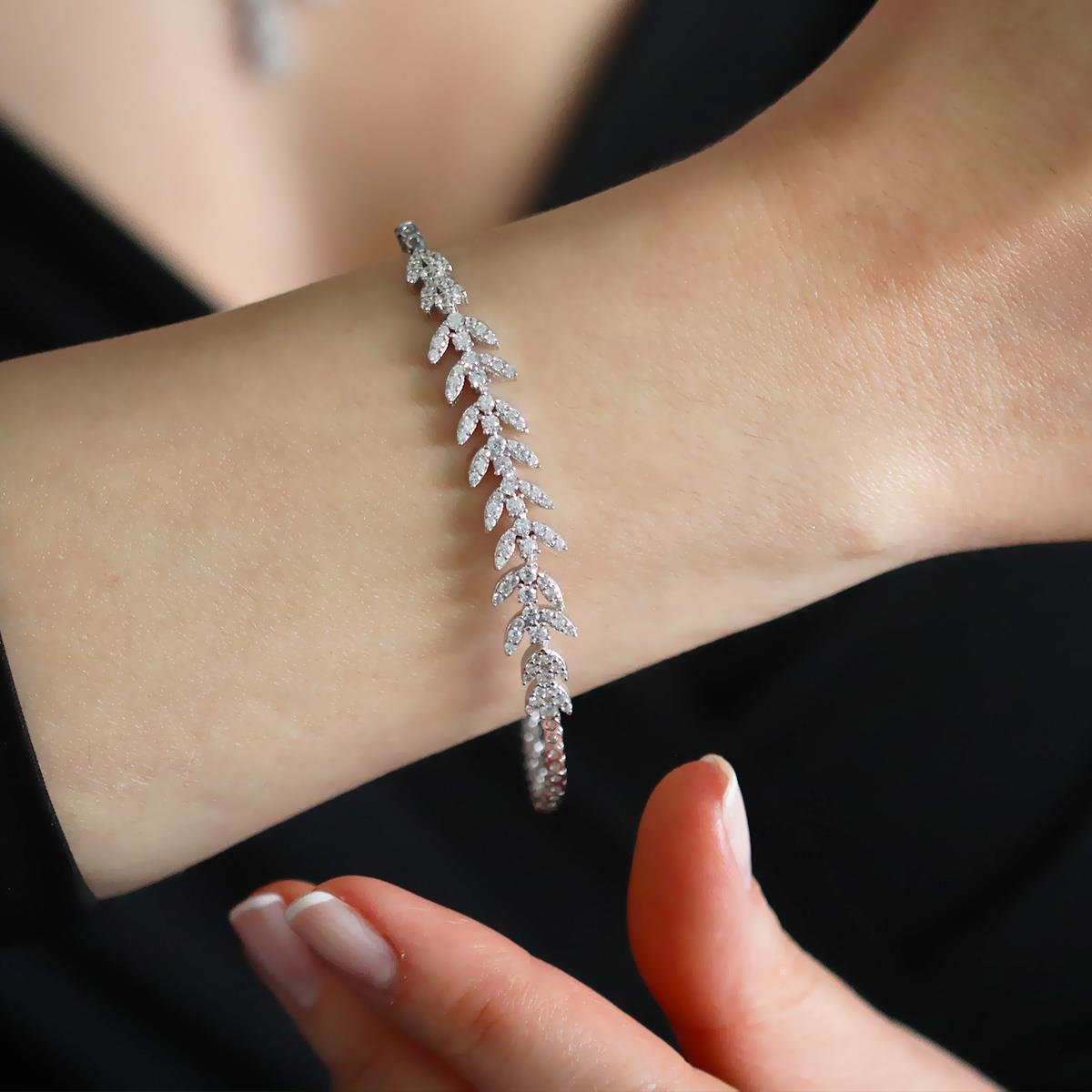 Zirkon Taşlı Başak Modeli Gümüş Set