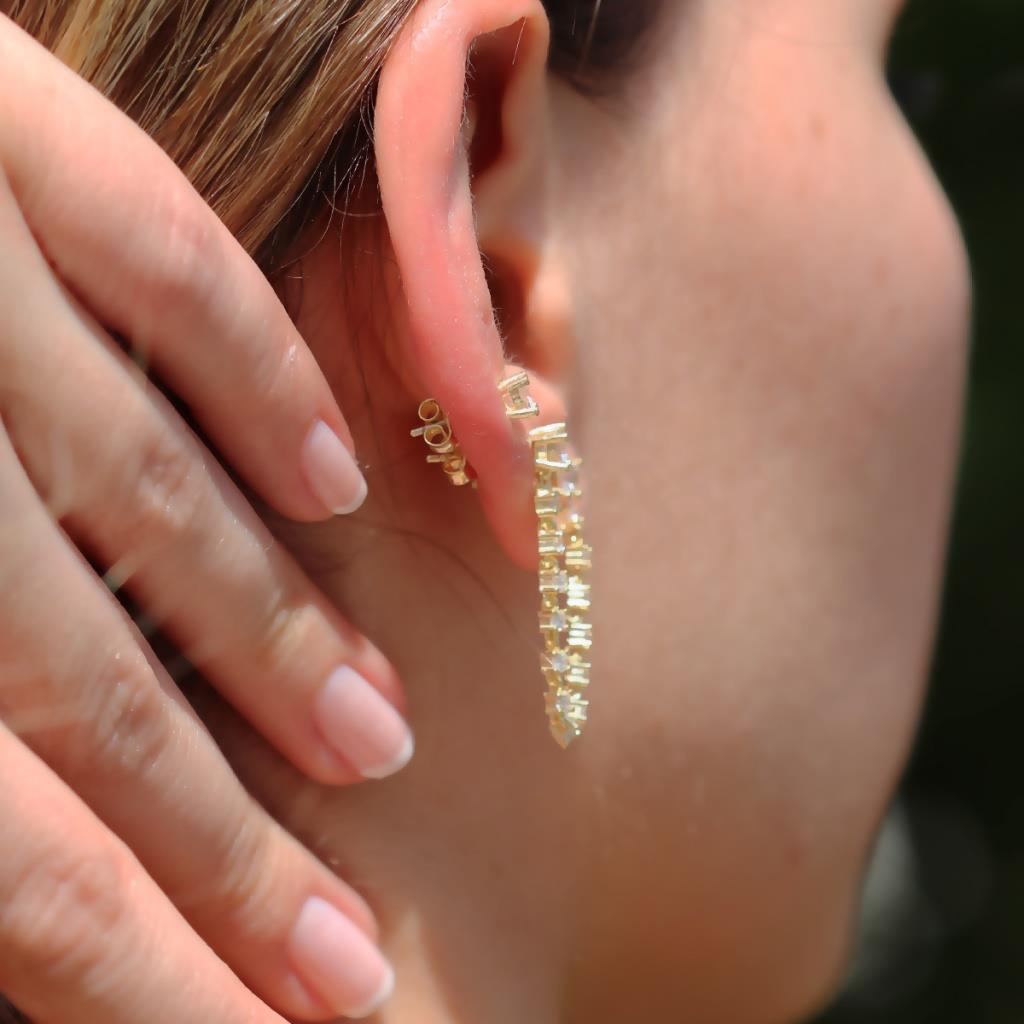 Zirkon Taşlı Gold Kaplama Zincir Küpe