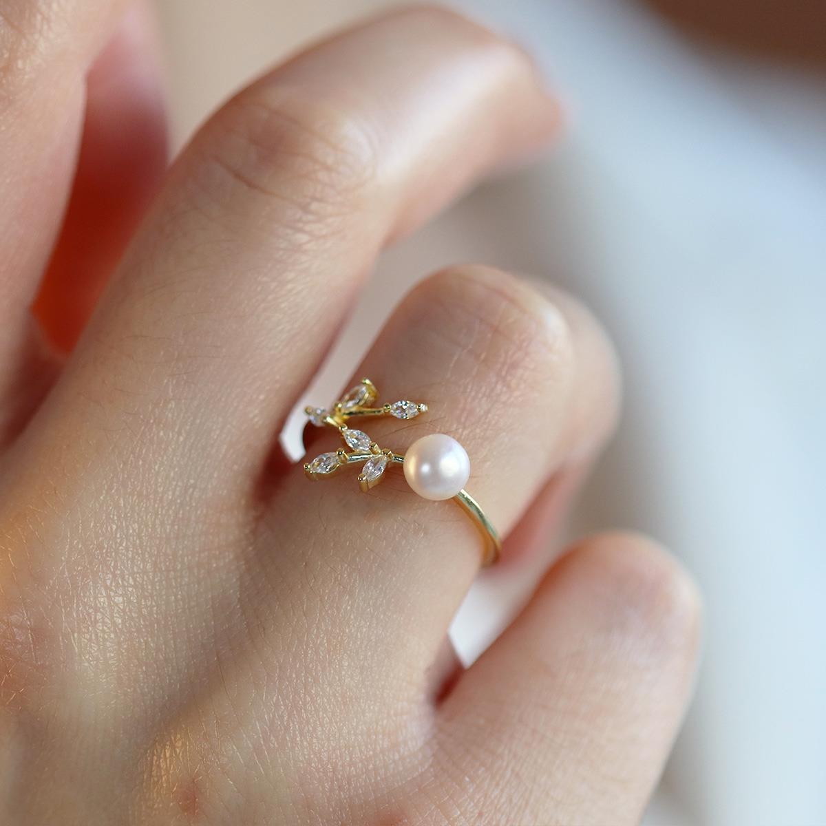 Zirkon Taşlı İnci ve Sarmaşık Minimal 925 Ayar Gümüş Gold Kaplama Yüzük