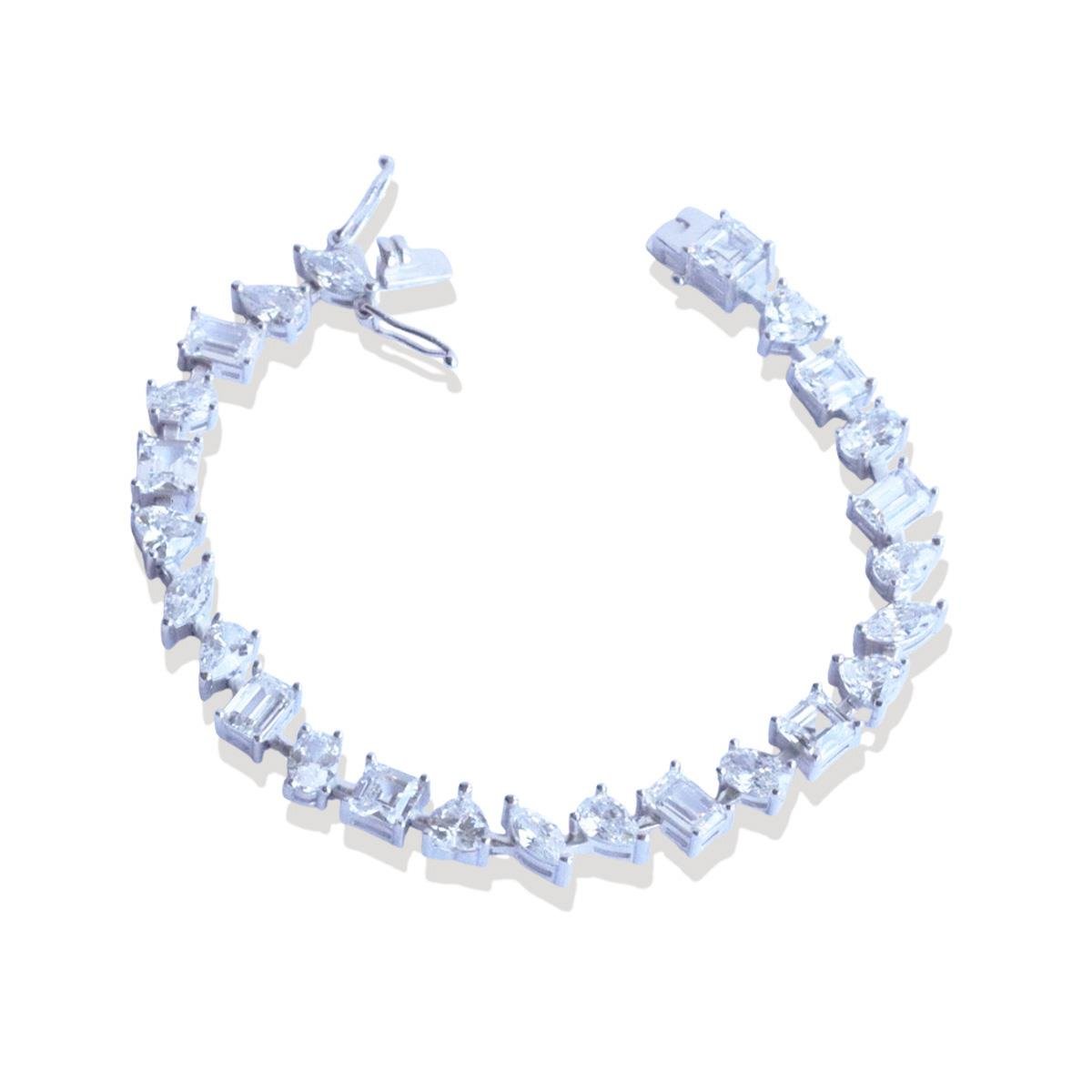 Zirkon Taşlı Kalpli Figürlü Gümüş Bileklik