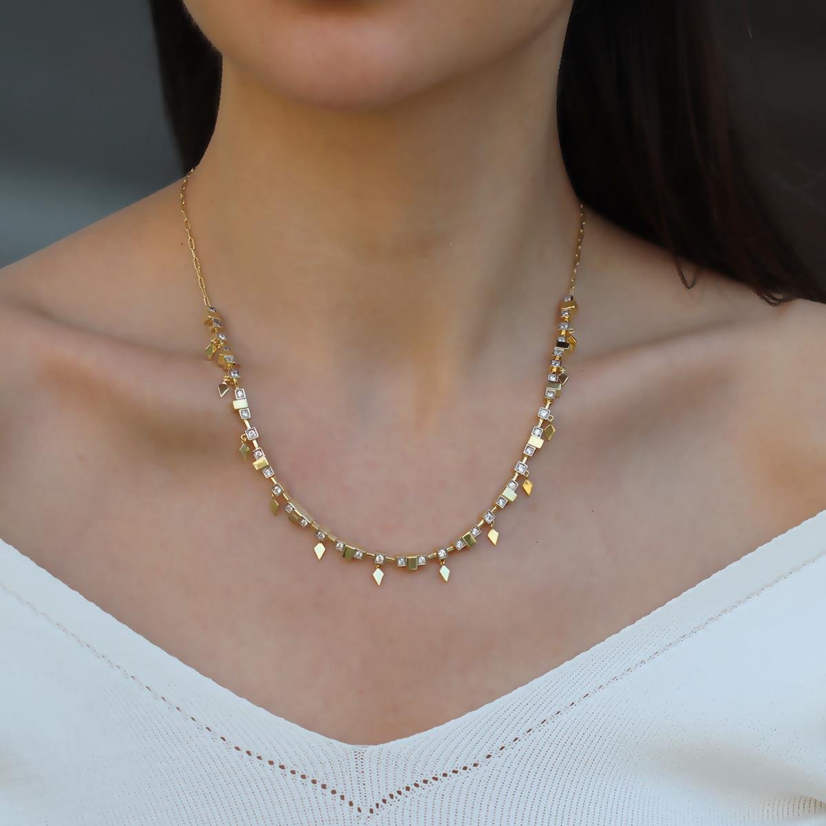 Zirkon Taşlı Küp Trend Gold Gümüş Kolye