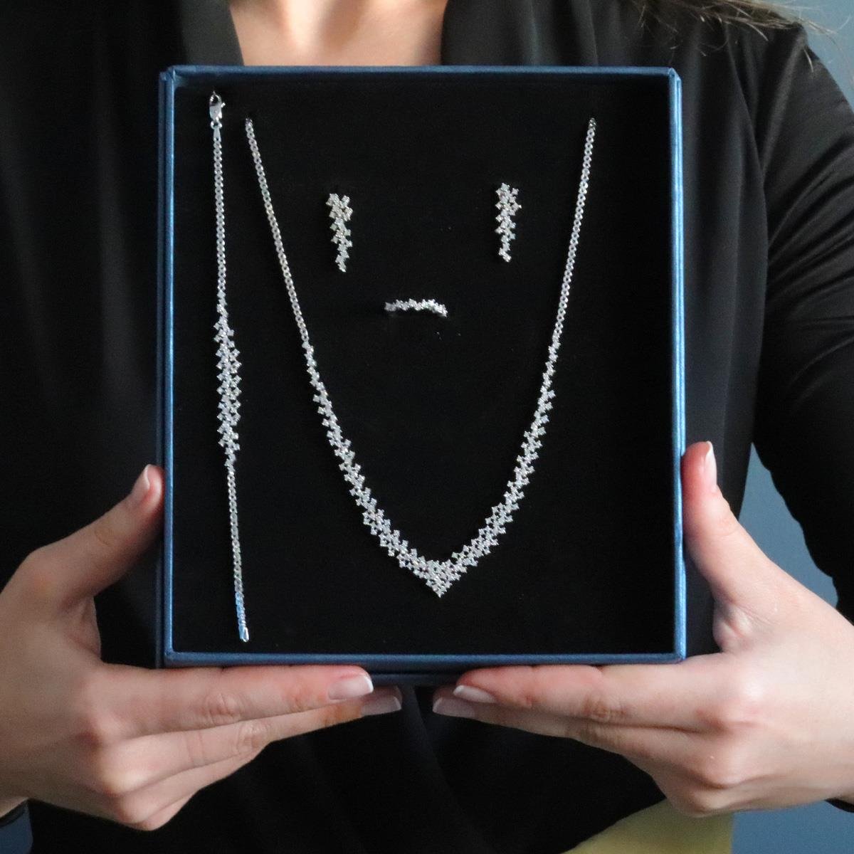 Zirkon Taşlı Pırlanta Modeli 925 Ayar Gümüş Set