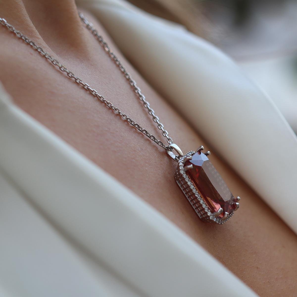 Zultanit Taşlı Mega Baget Gümüş Kolye 