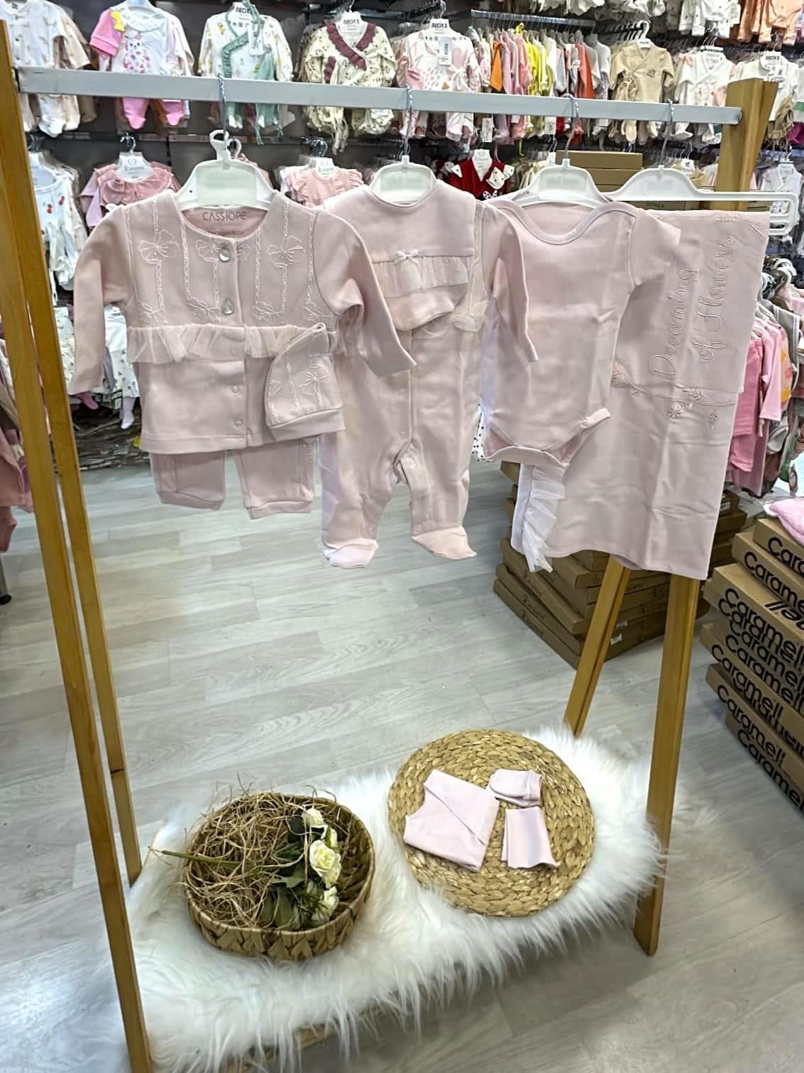 Kız Bebek Hastane Çıkışı & Zıbın Set