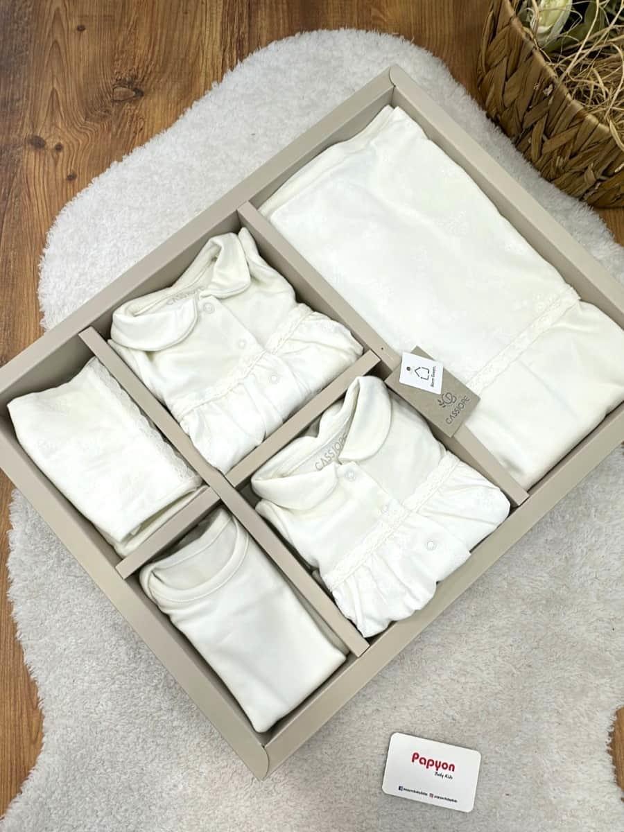 Kız Bebek Hastane Çıkışı & Zıbın Set