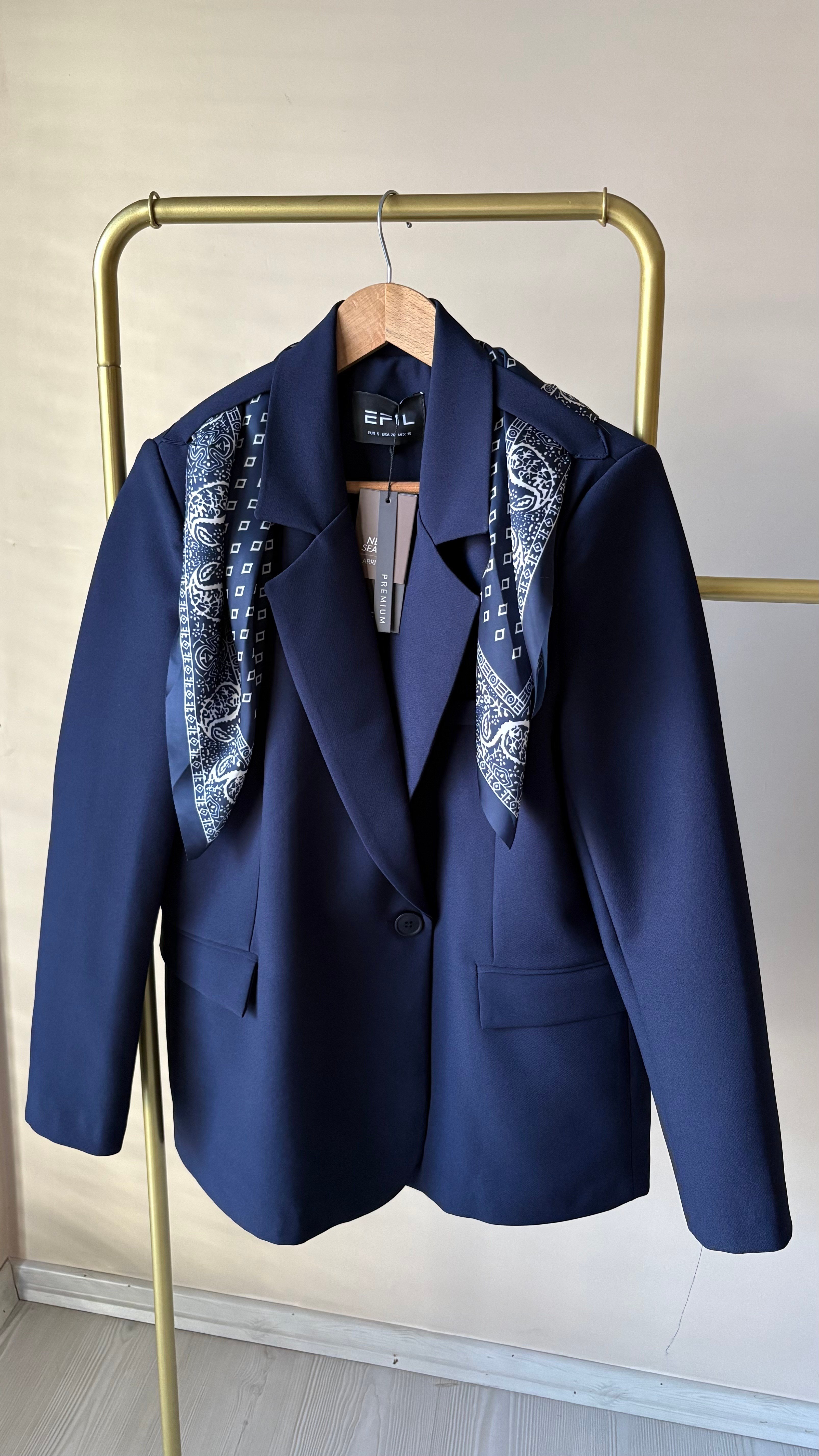 Fular Detay Lacivert Blazer Ceket