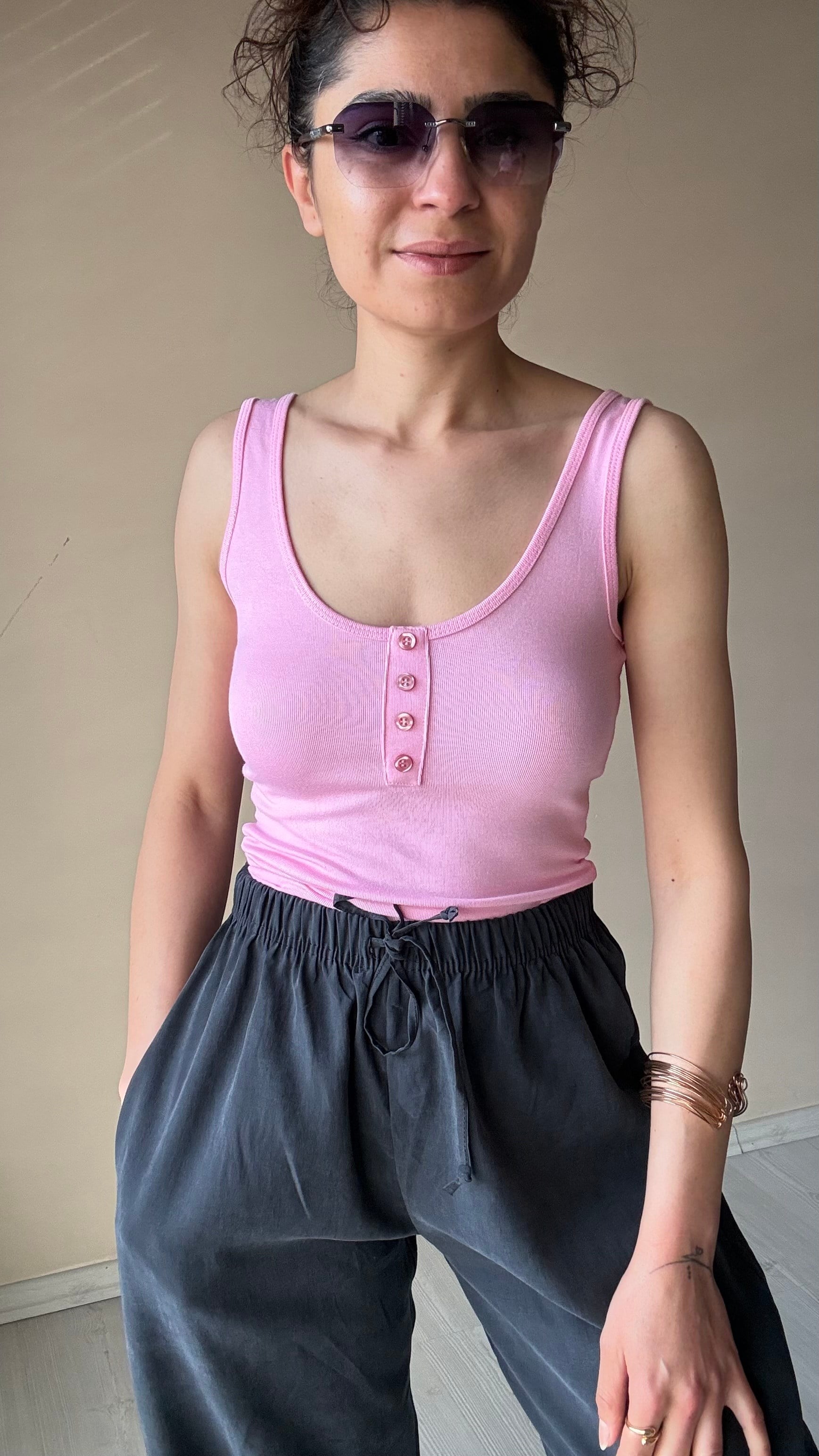 MD Düğme Detay Kolsuz Likralı Body