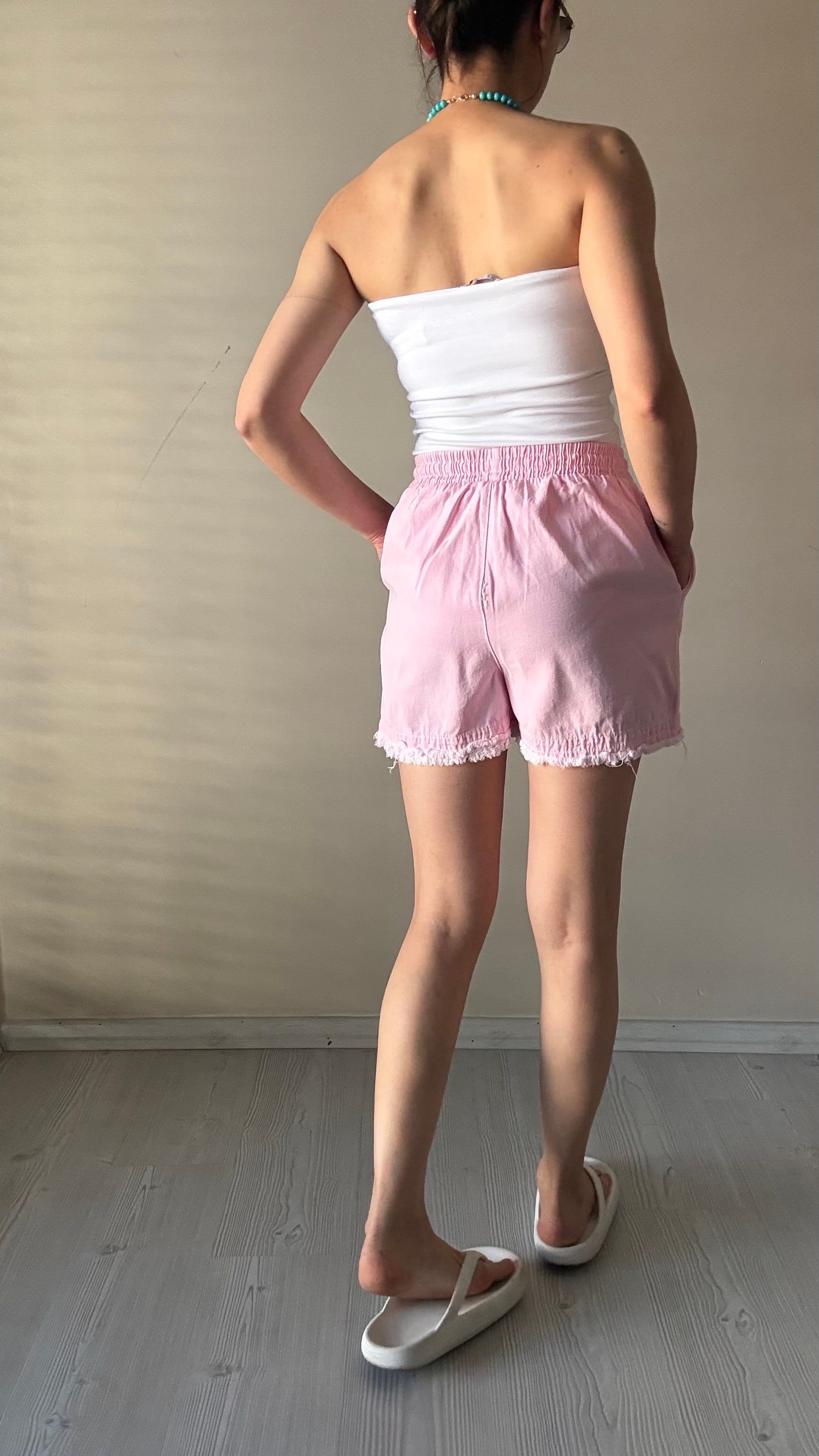 Pembe Gabardin Şort 