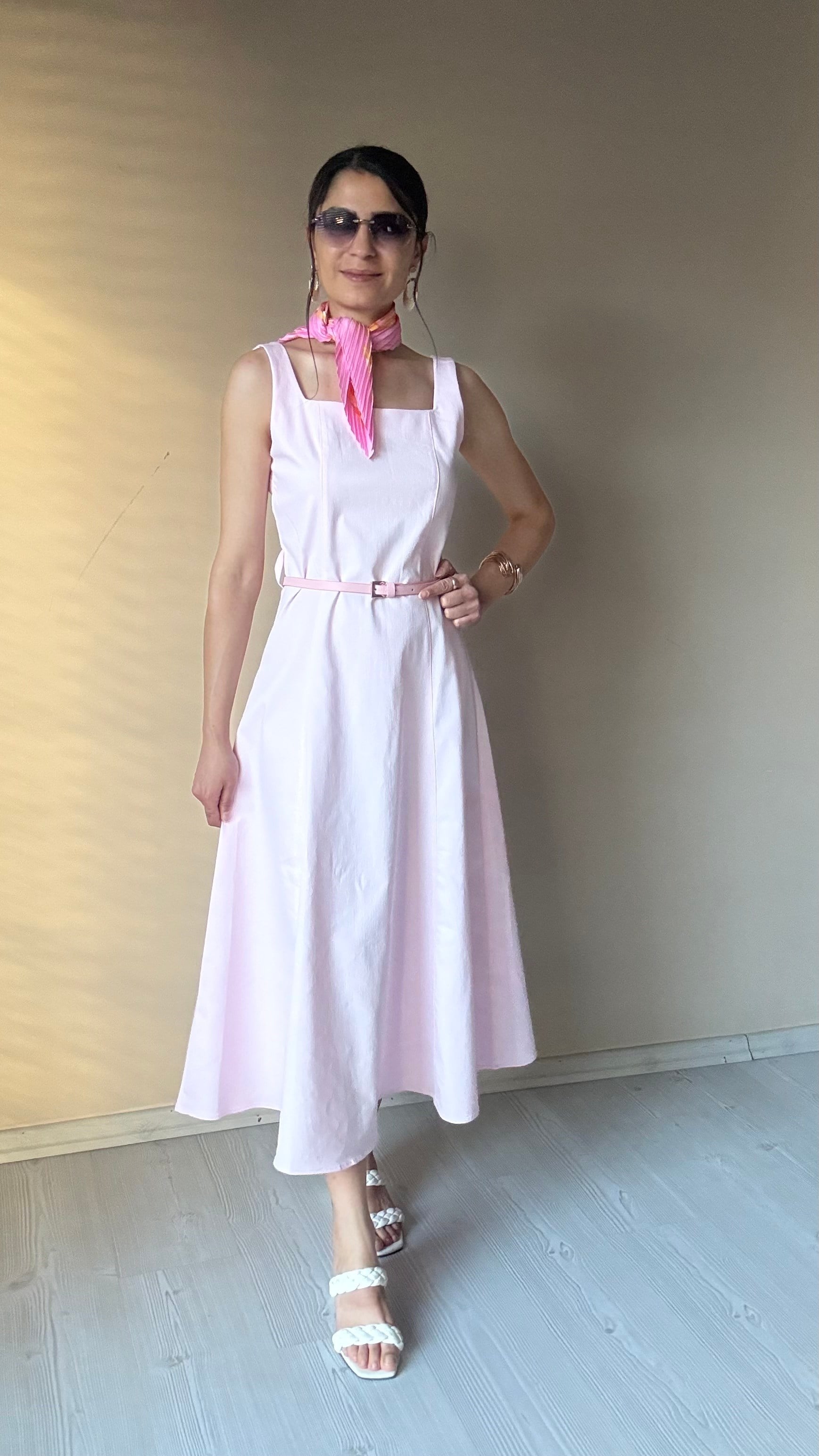 Pembe Kemerli Midi Elbise