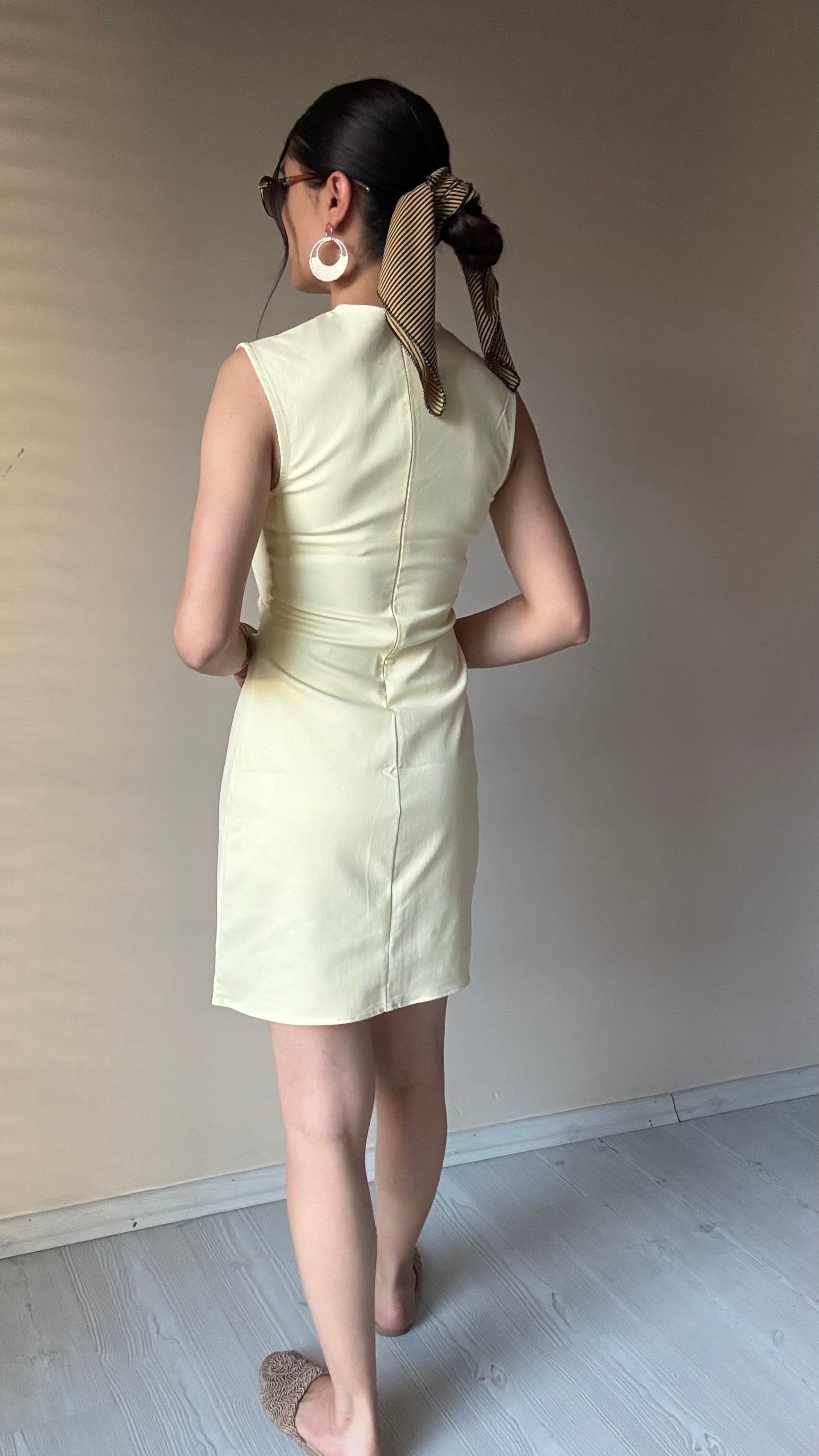 Sarı Likralı Elbise