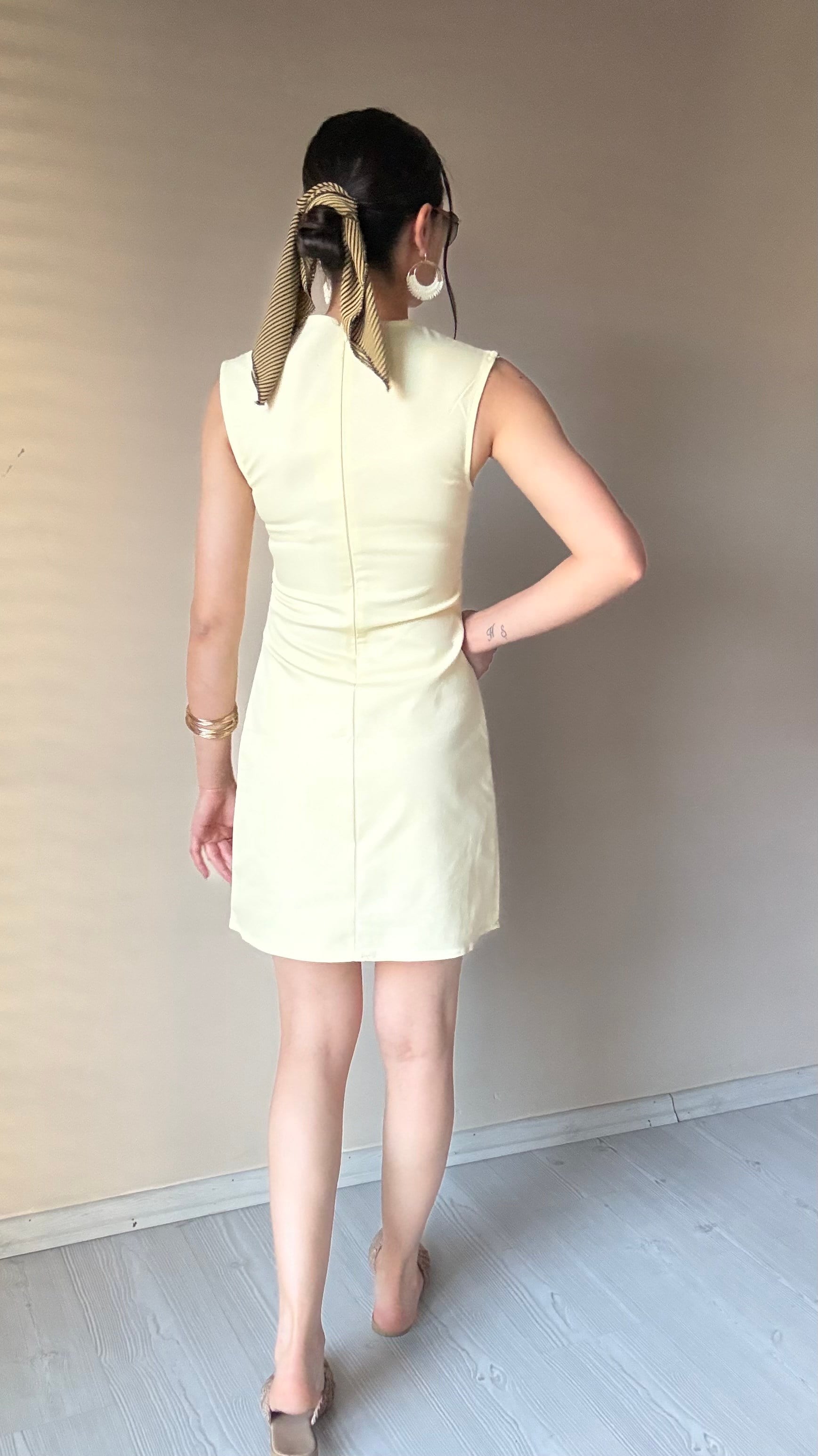 Sarı Likralı Elbise