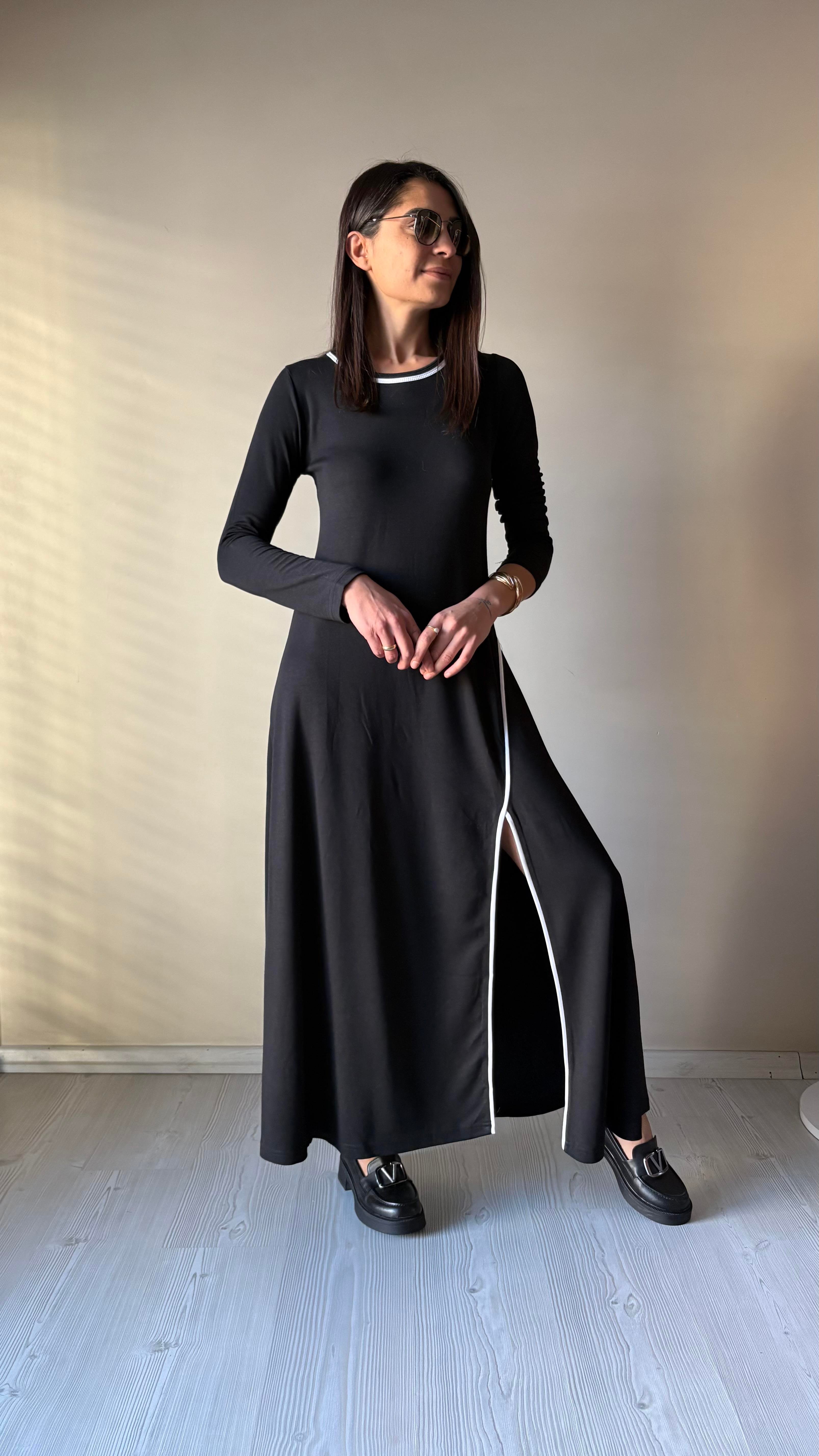 Siyah Dalgıç Yaka Biyeli Elbise