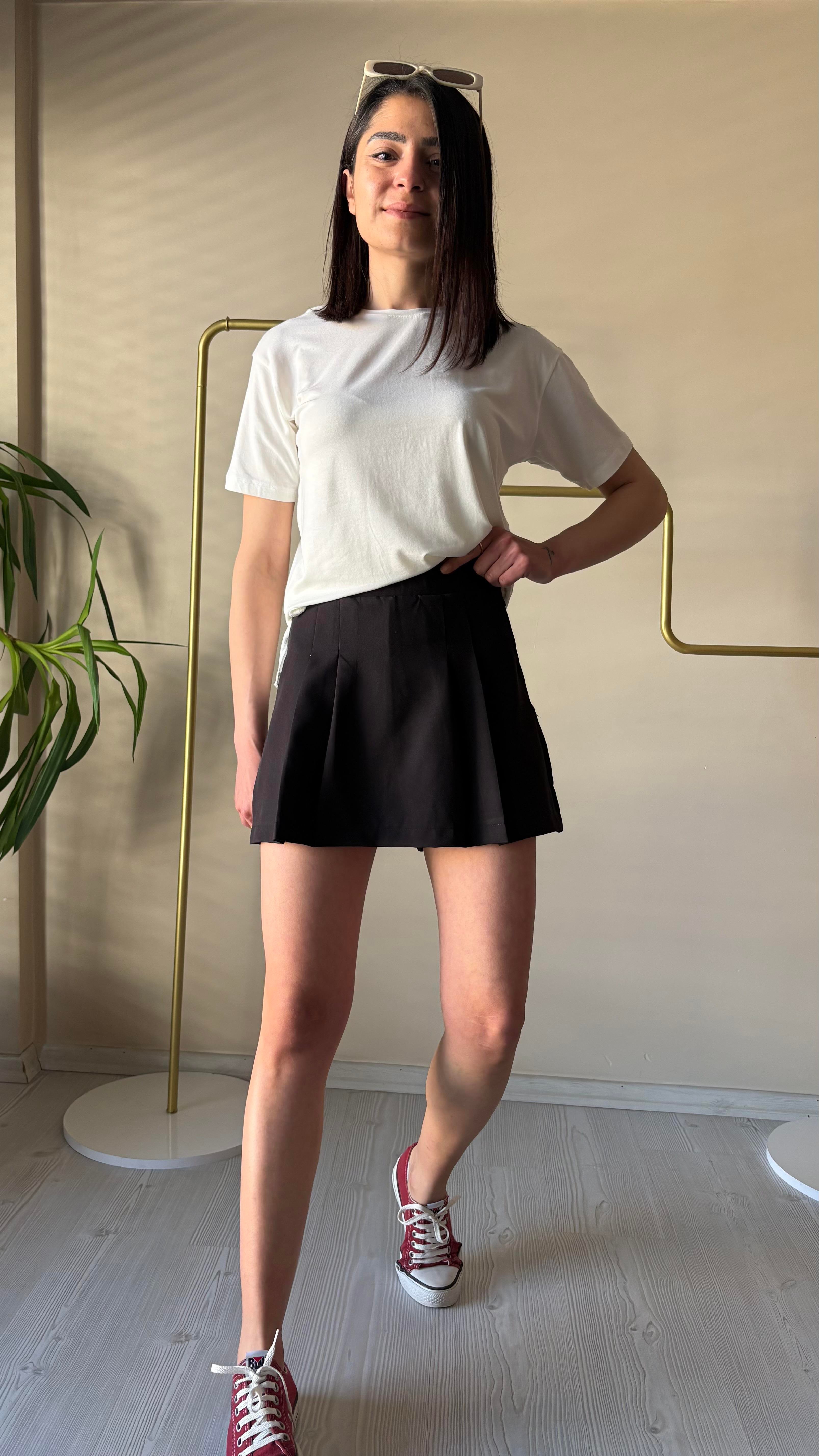 Siyah şort Etek
