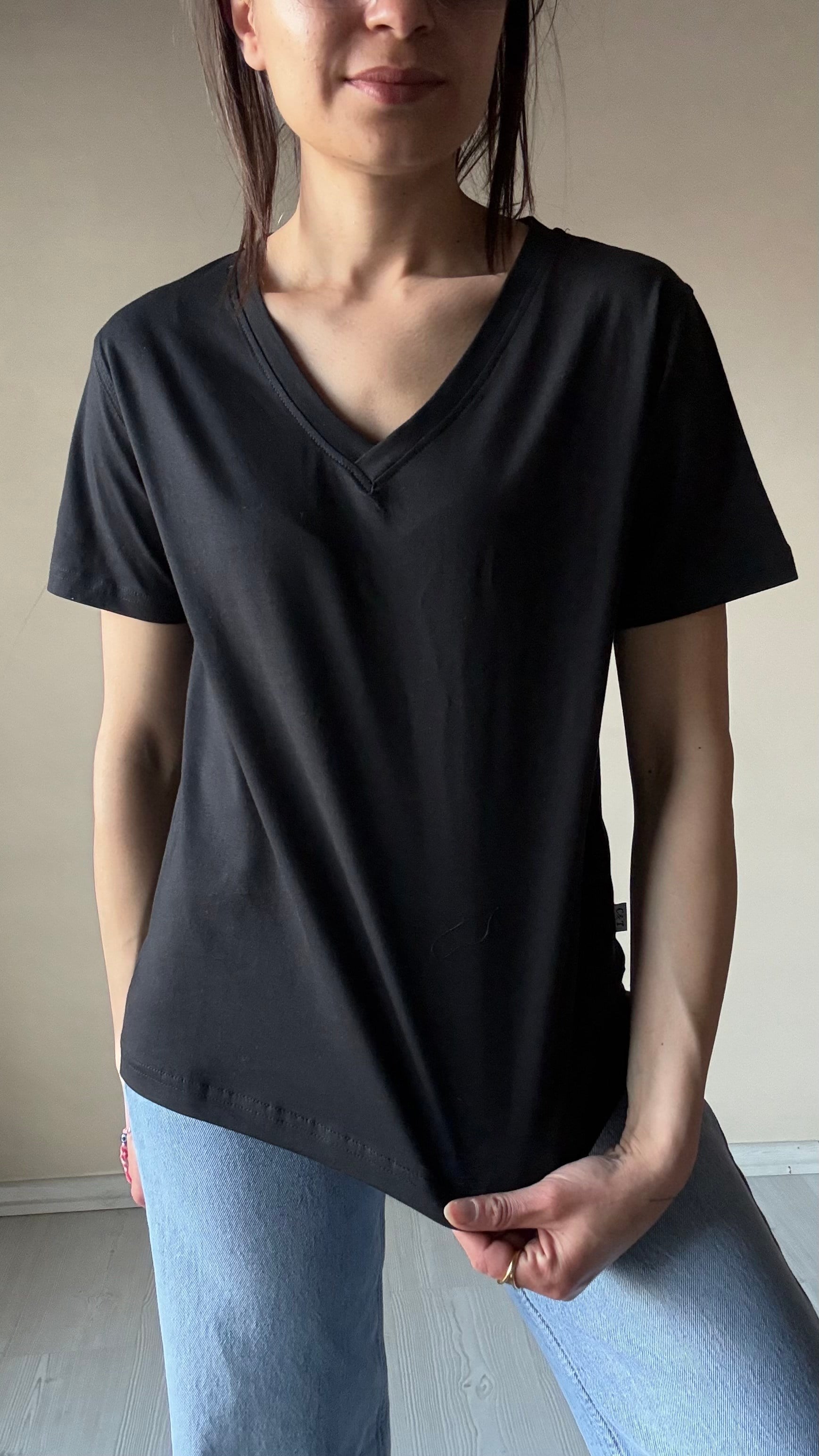 V yaka Kompakt Basic Tshırt 