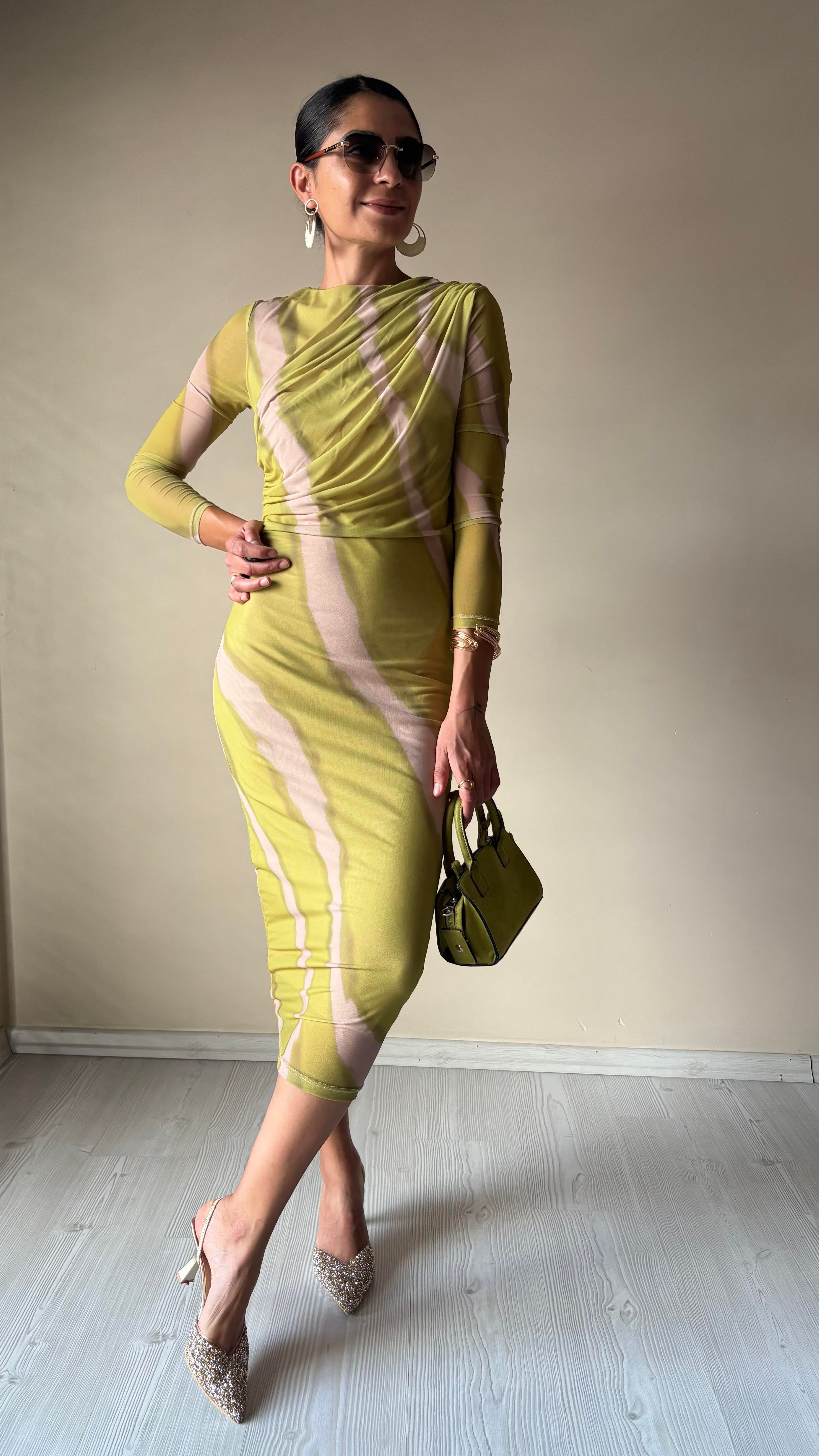 Yeşil Drapeli Tül Elbise 