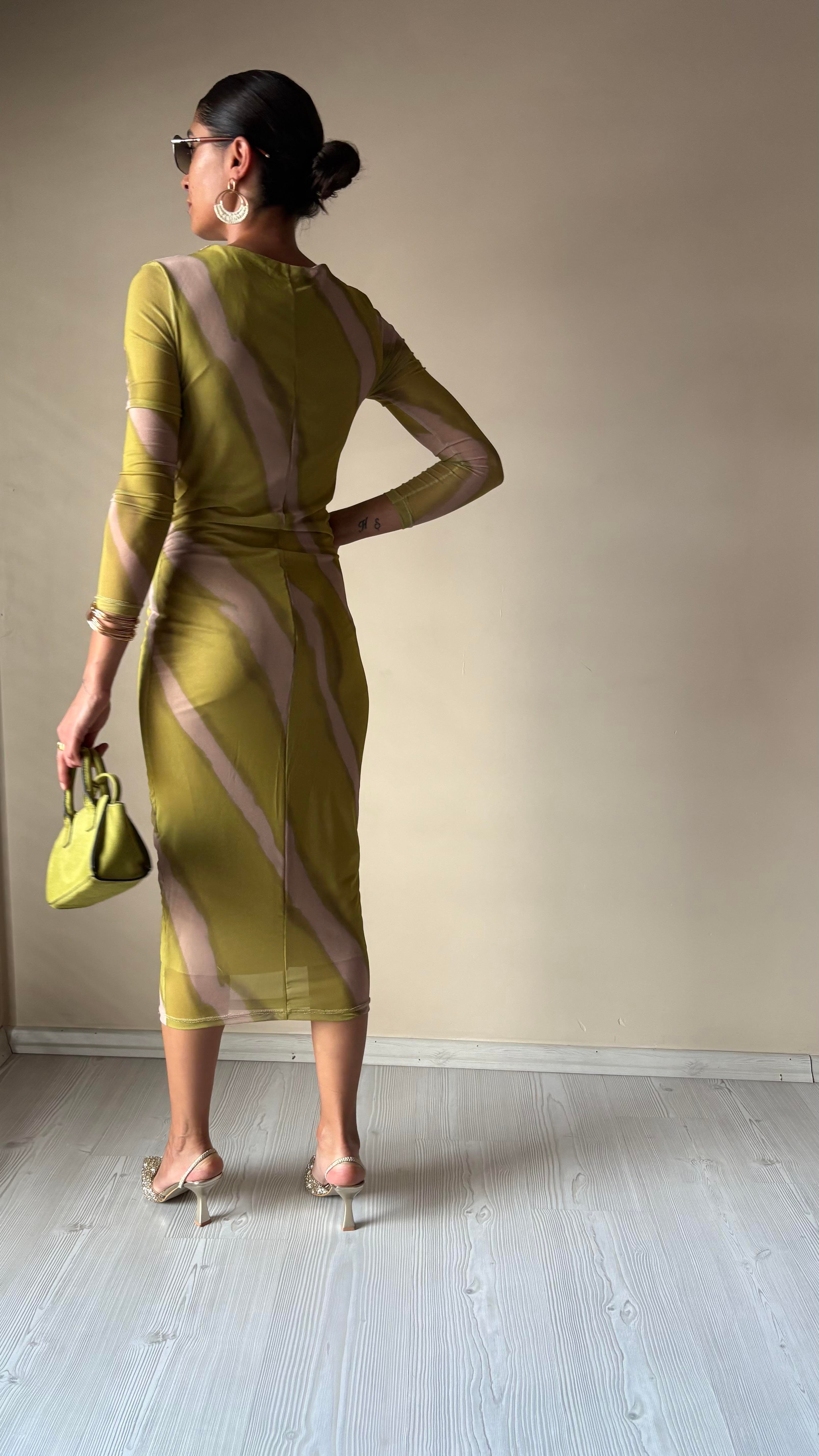 Yeşil Drapeli Tül Elbise 