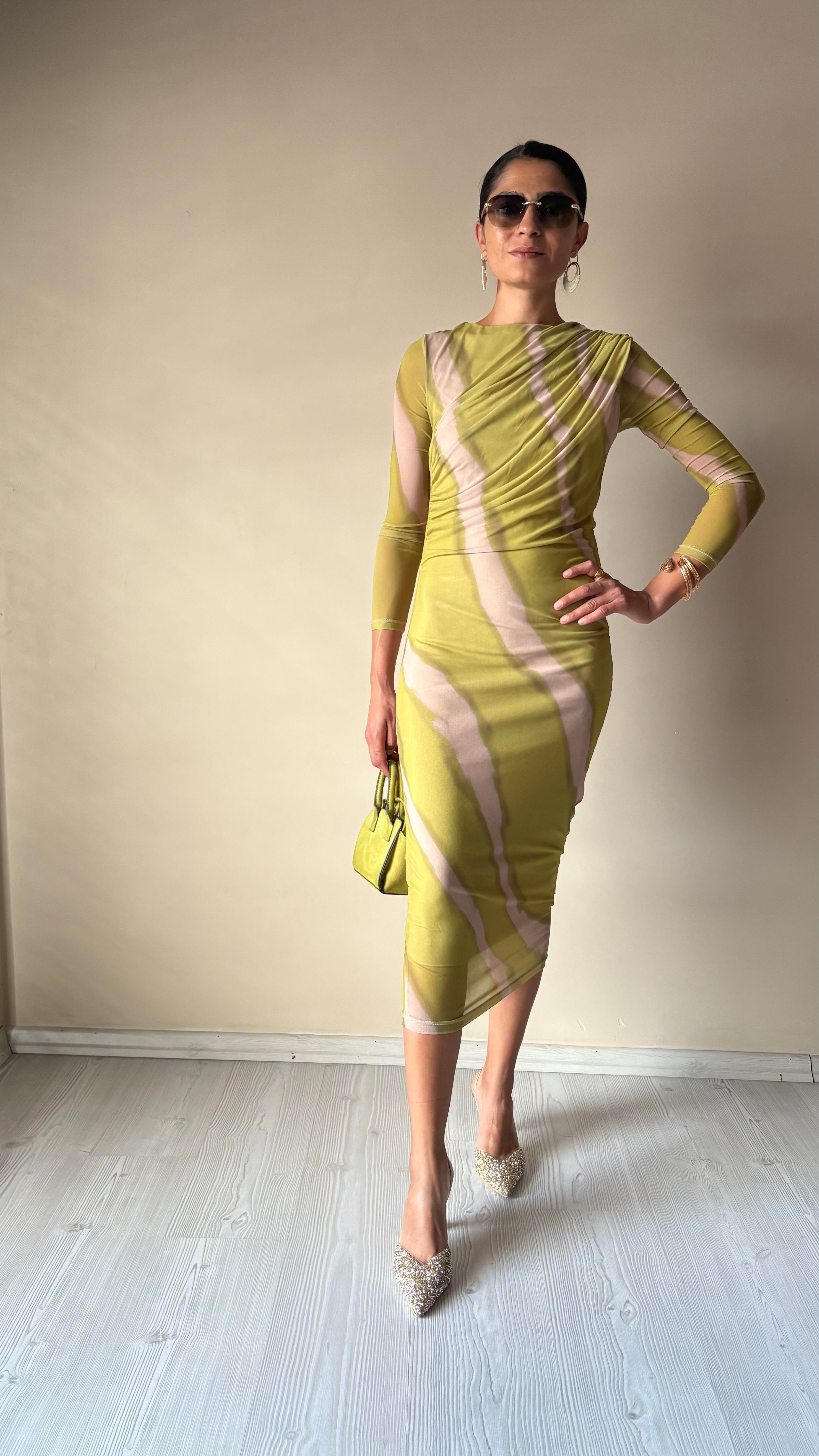 Yeşil Drapeli Tül Elbise 