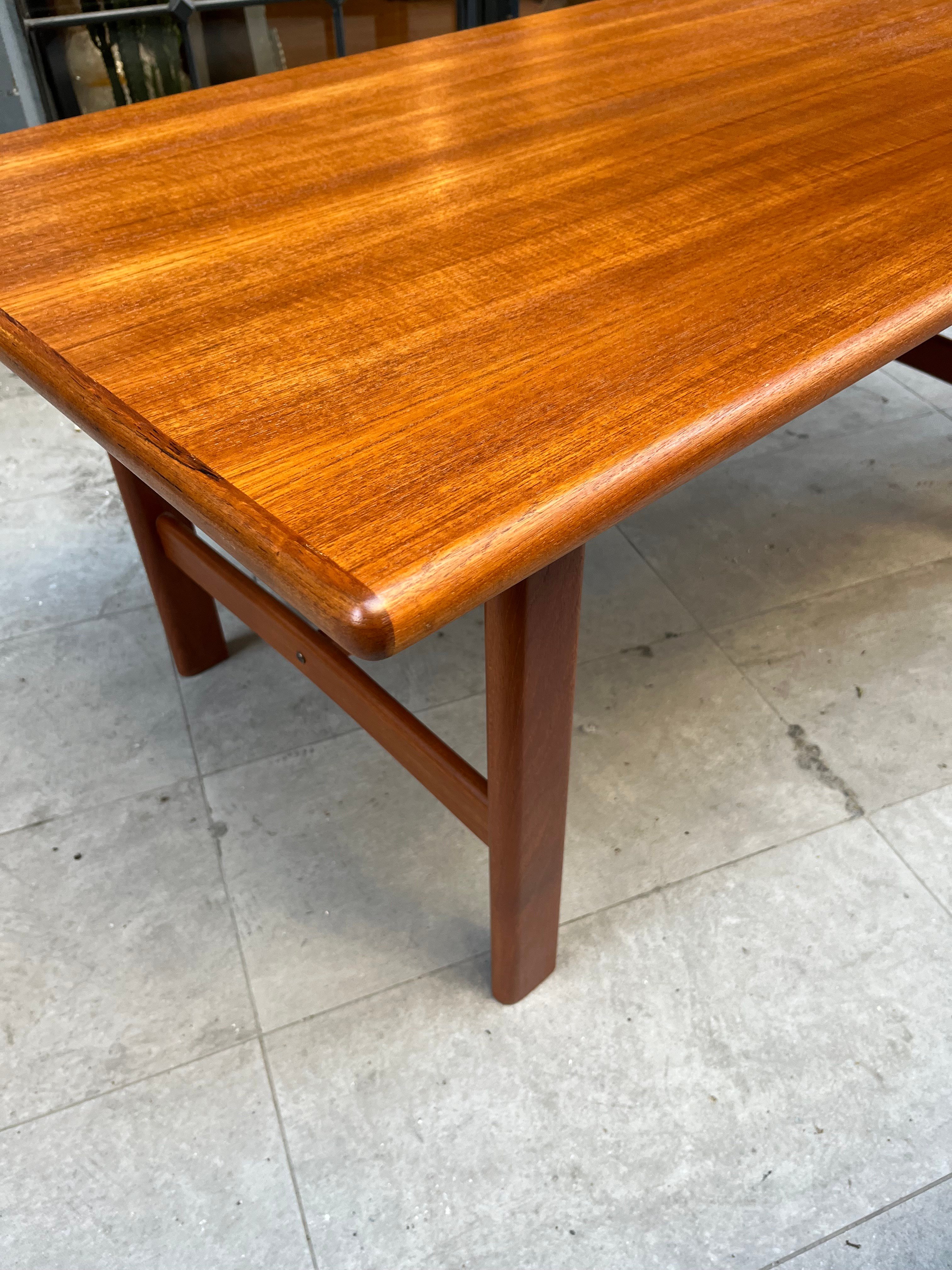 Ahşap Dikdörtgen Sehpa