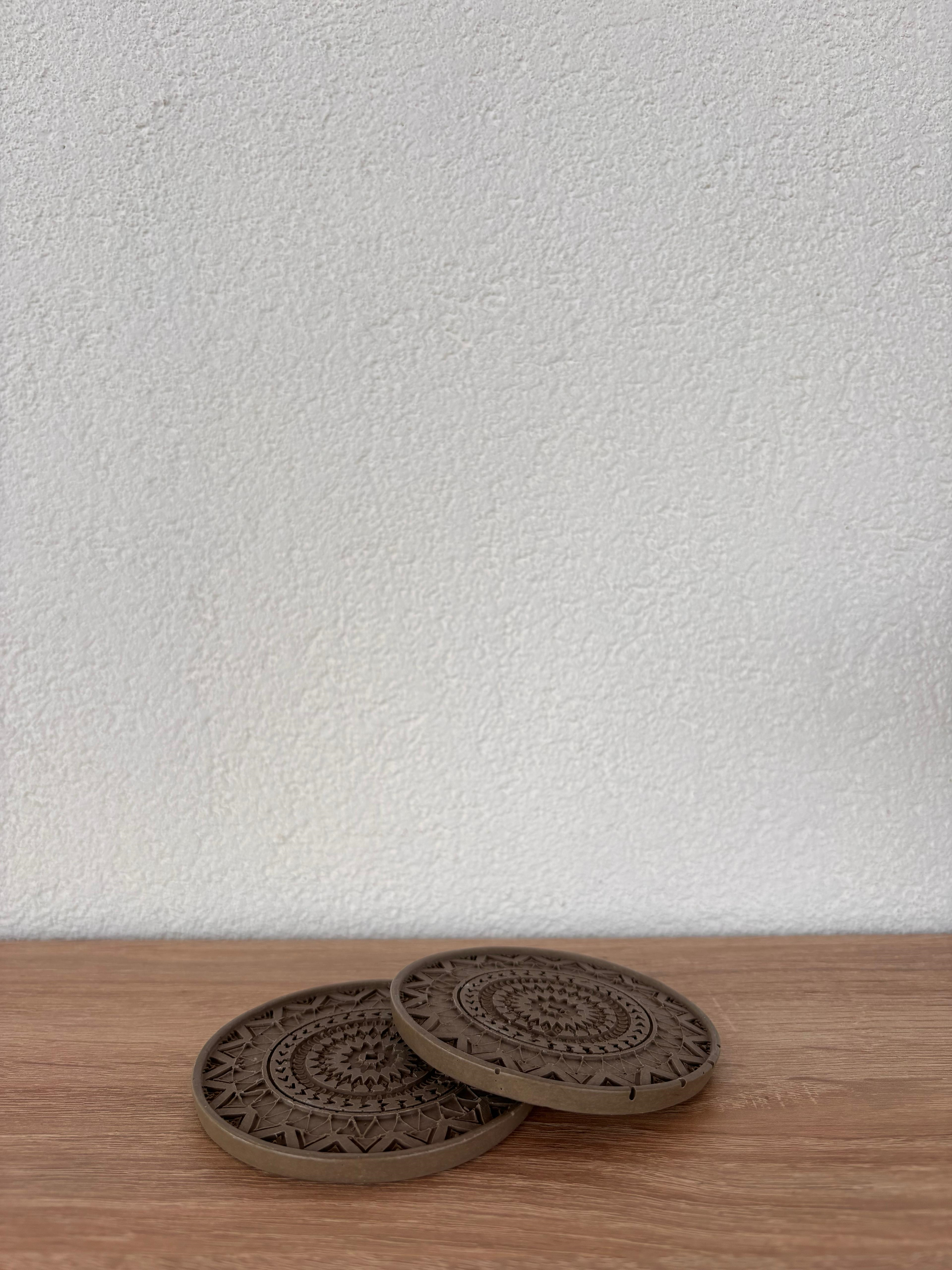 Atölye Mona Jesmonite 2'Li Mandala Bardak Altlığı Kahverengi