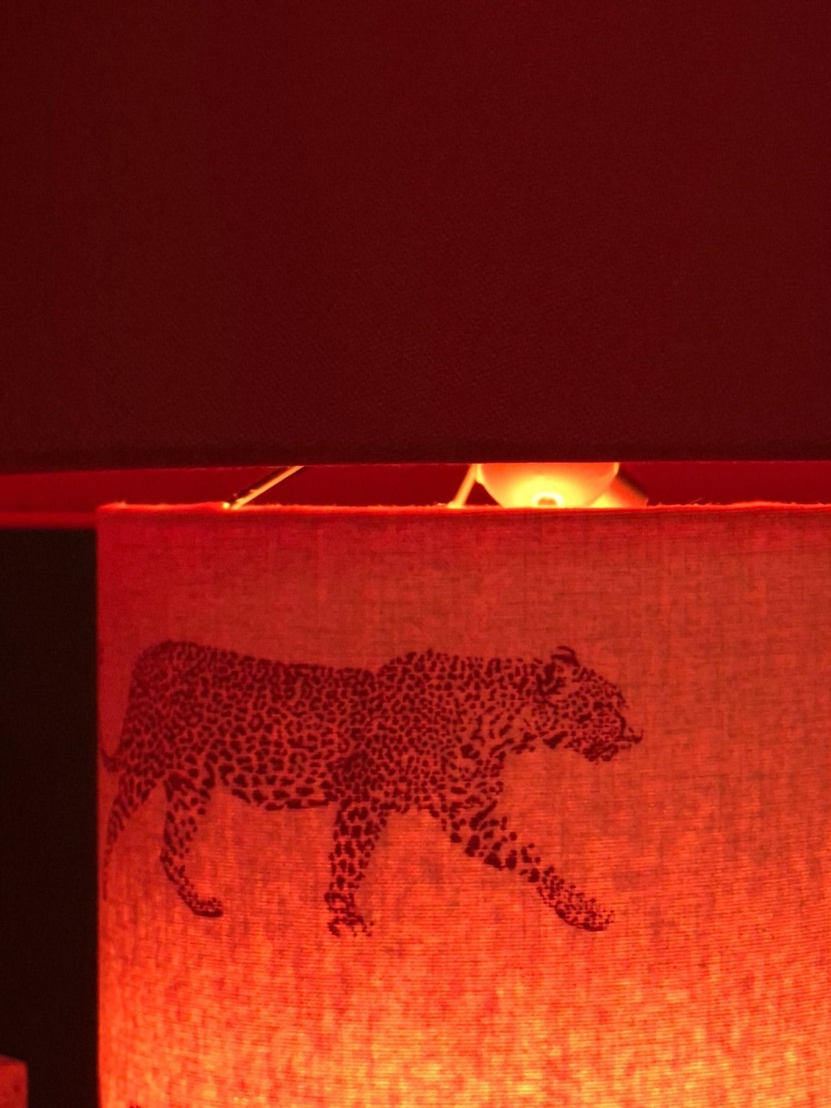 Auratwin System - Bordo Leopar Abajur