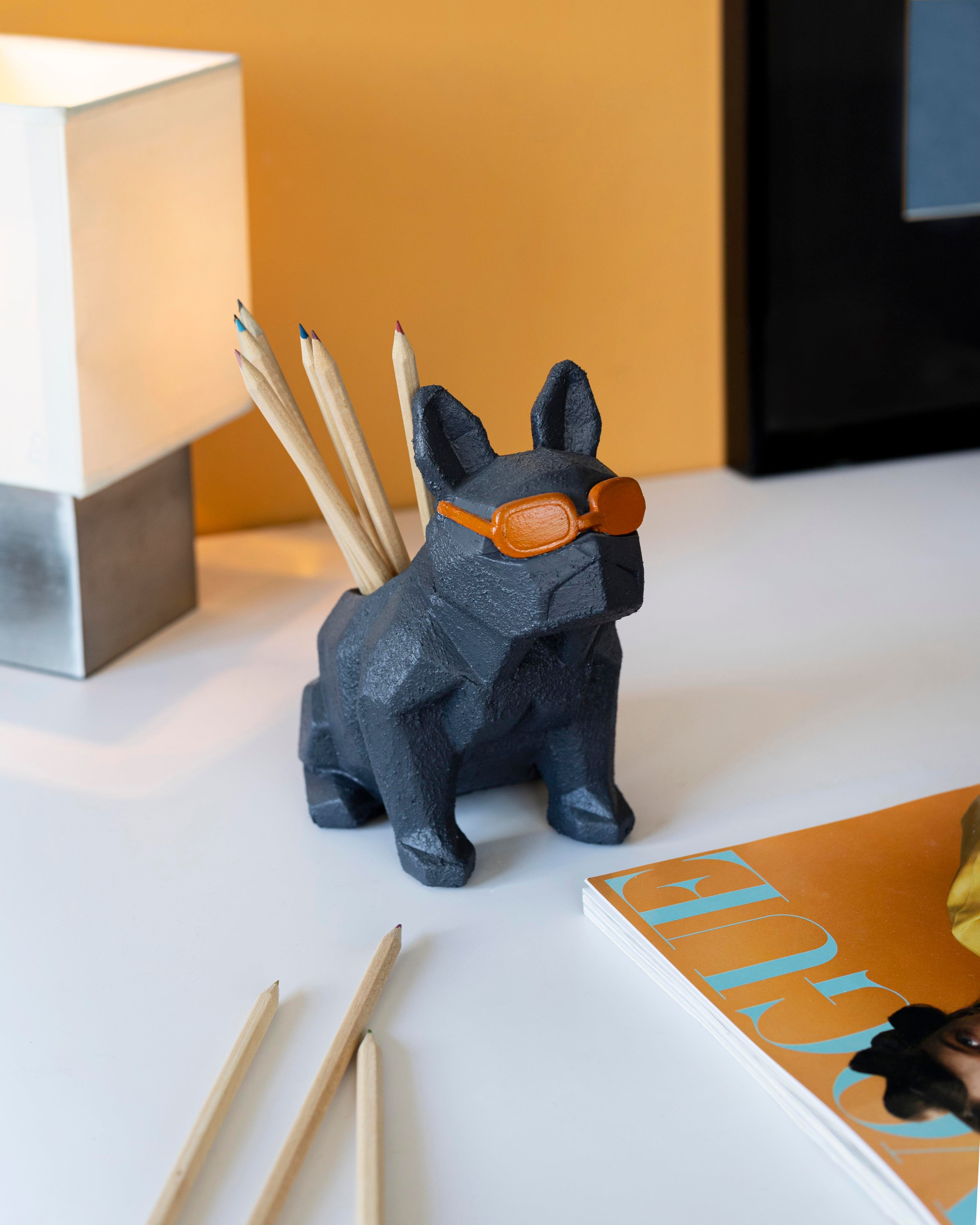 Beton Turuncu Gözlüklü French Bulldog  Kalemlik