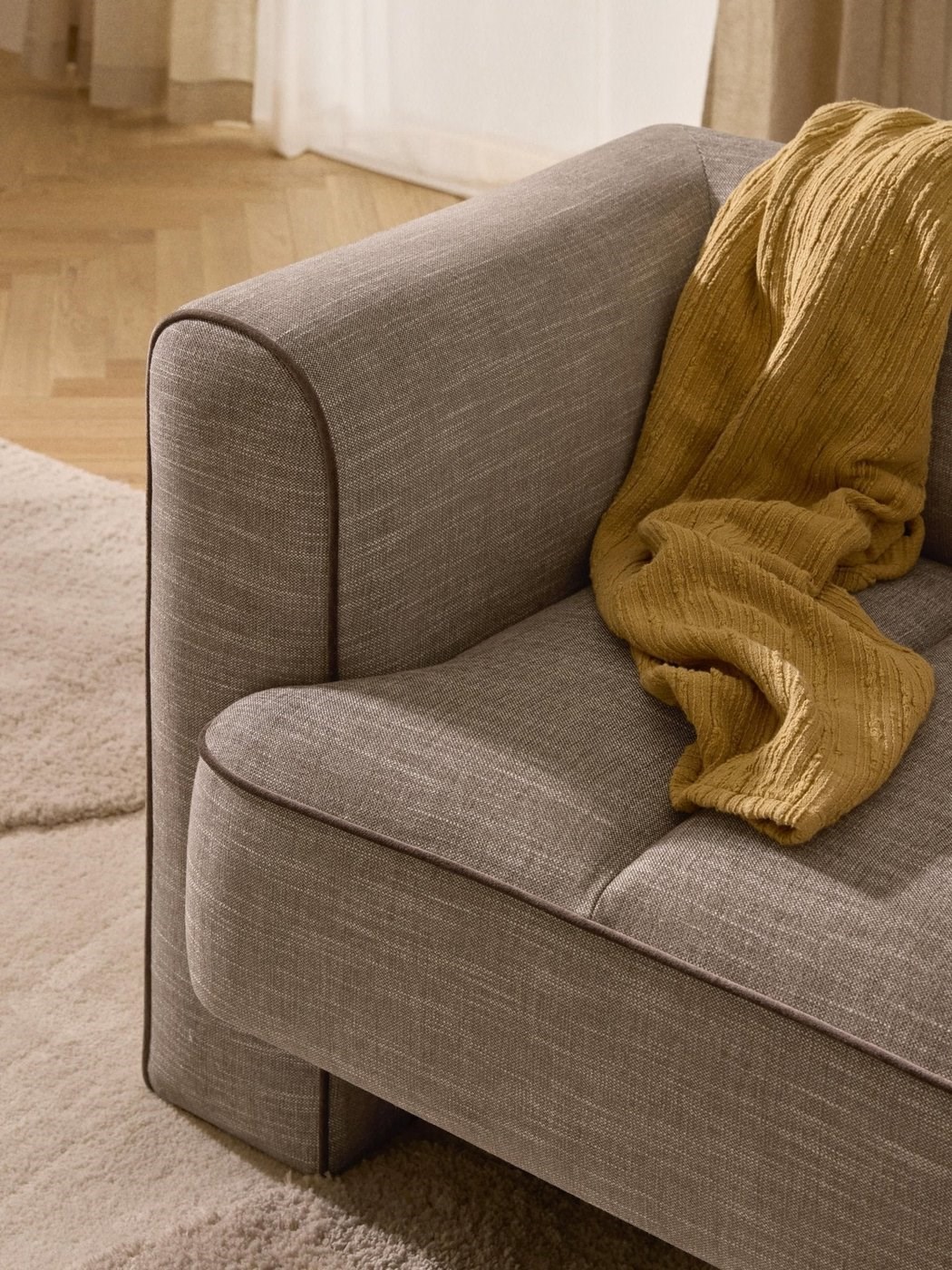 Bobi Modern Tasarım Konforlu ve Şık Kumaş Kaplı Tekli Koltuk