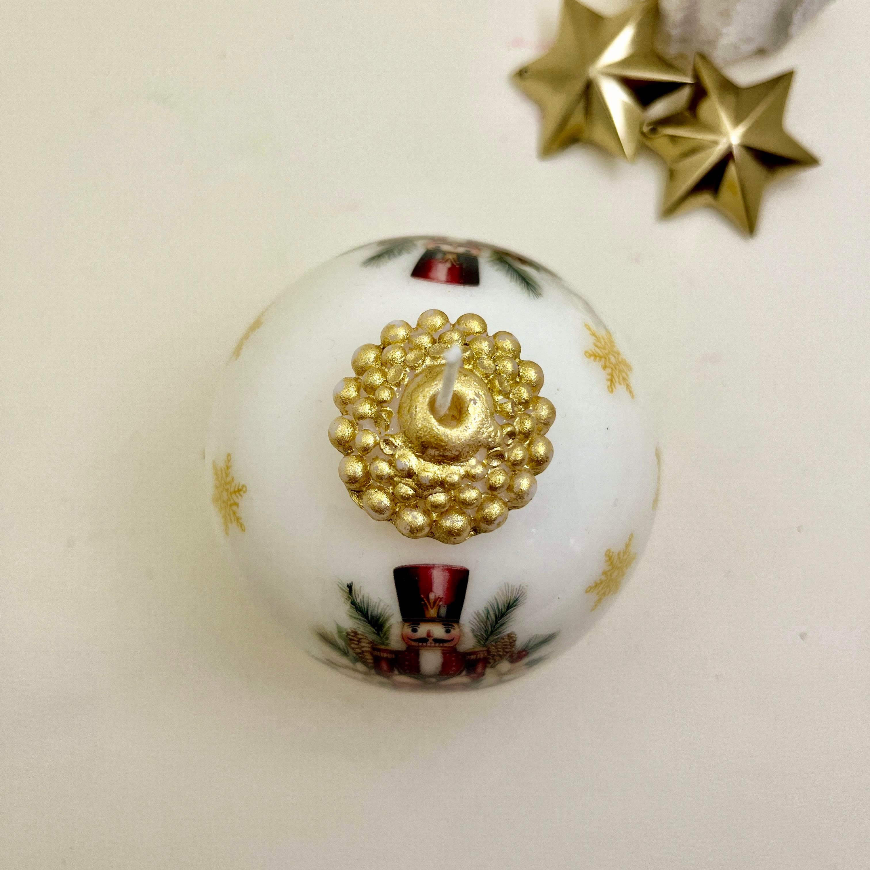 El Yapımı Yılbaşı Mumu – Nutcracker (Fındıkkıran) Desenli Soya Wax Dekoratif Mum