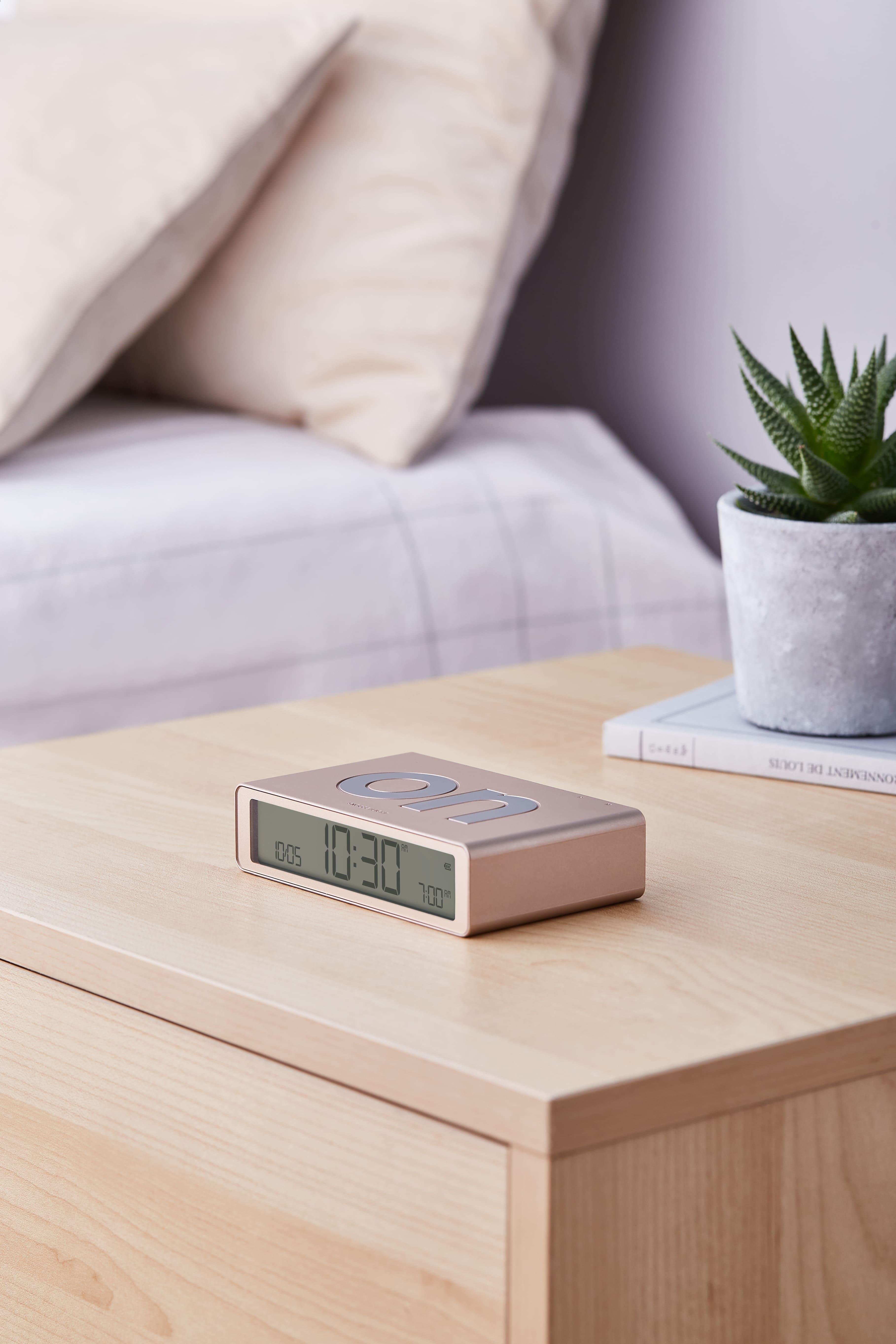 Lexon Flip Klasik Şarj Edilebilir Alarm Saat Dore