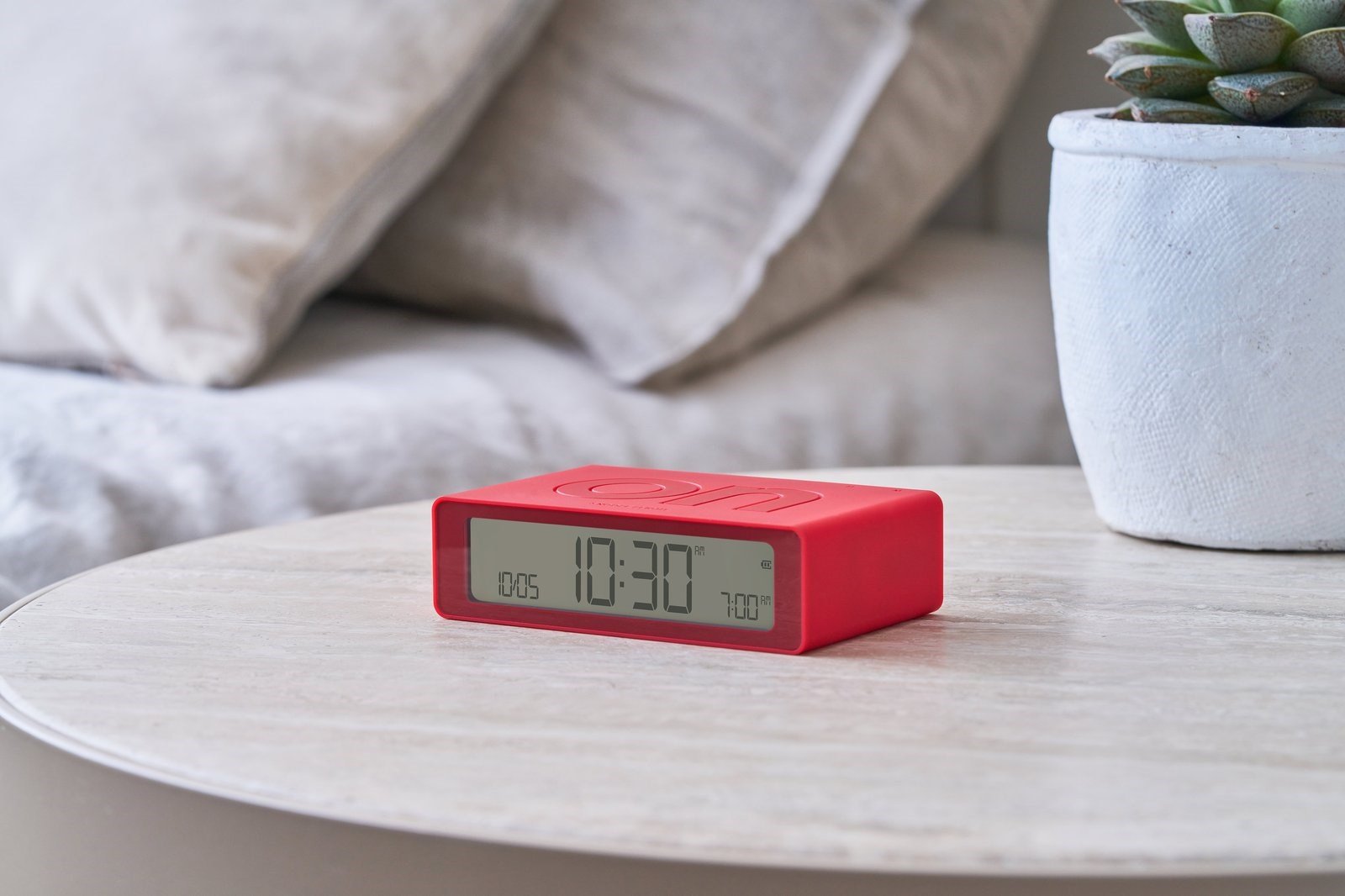 Lexon Flip Mini Şarj Edilebilir Alarm Saat Açık Kırmızı