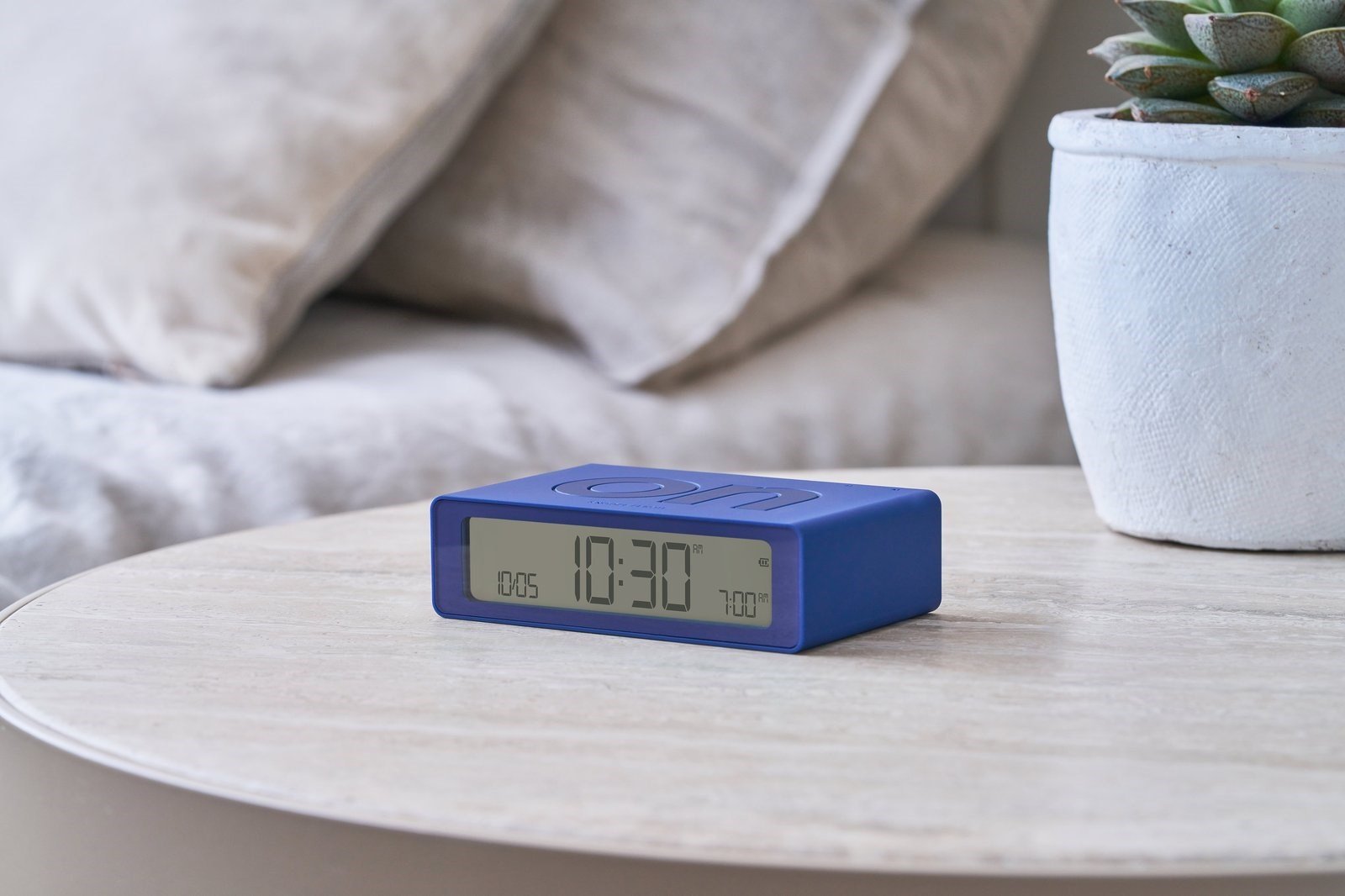 Lexon Flip Mini Şarj Edilebilir Alarm Saat Lacivert