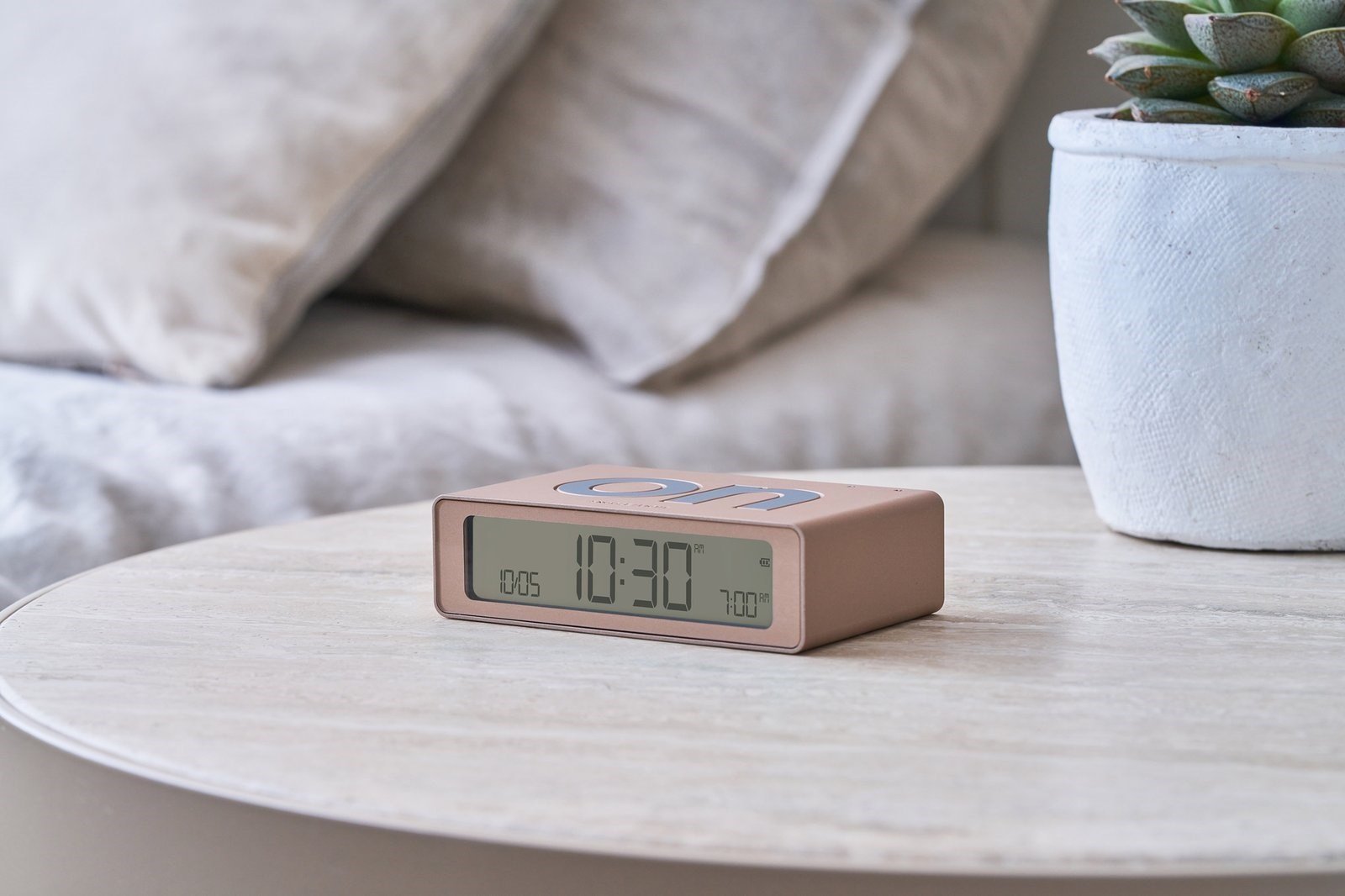 Lexon Flip Mini Şarj Edilebilir Alarm Saat Dore