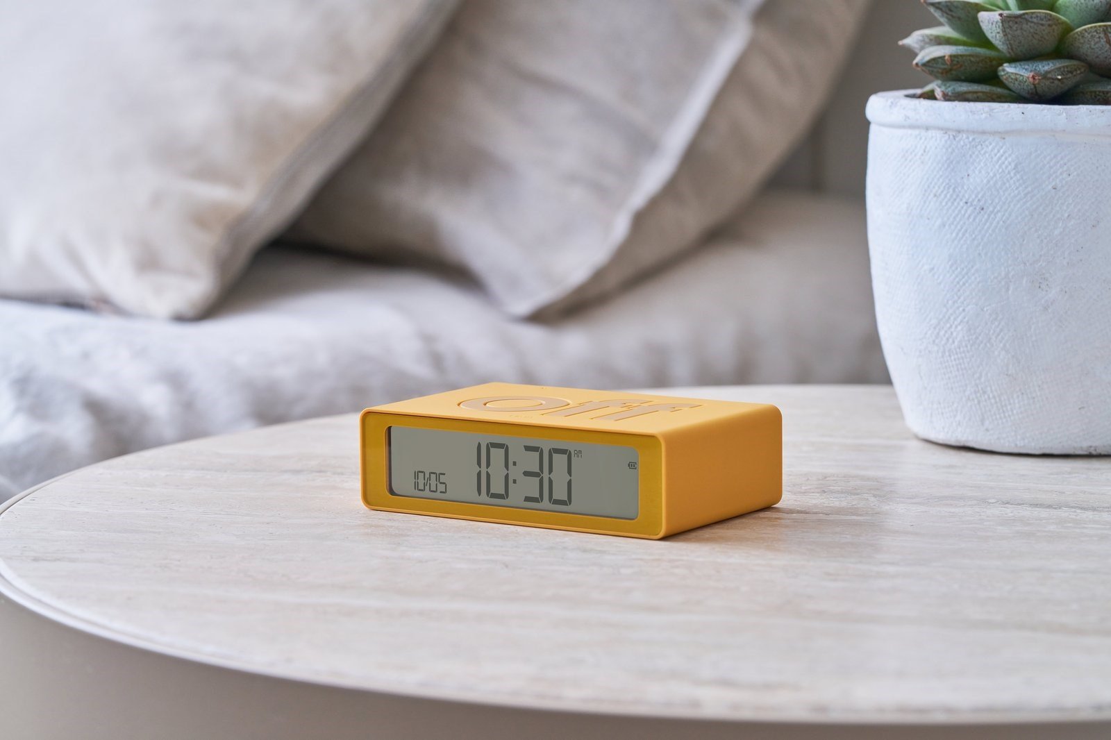 Lexon Flip Mini Şarj Edilebilir Alarm Saat Sarı