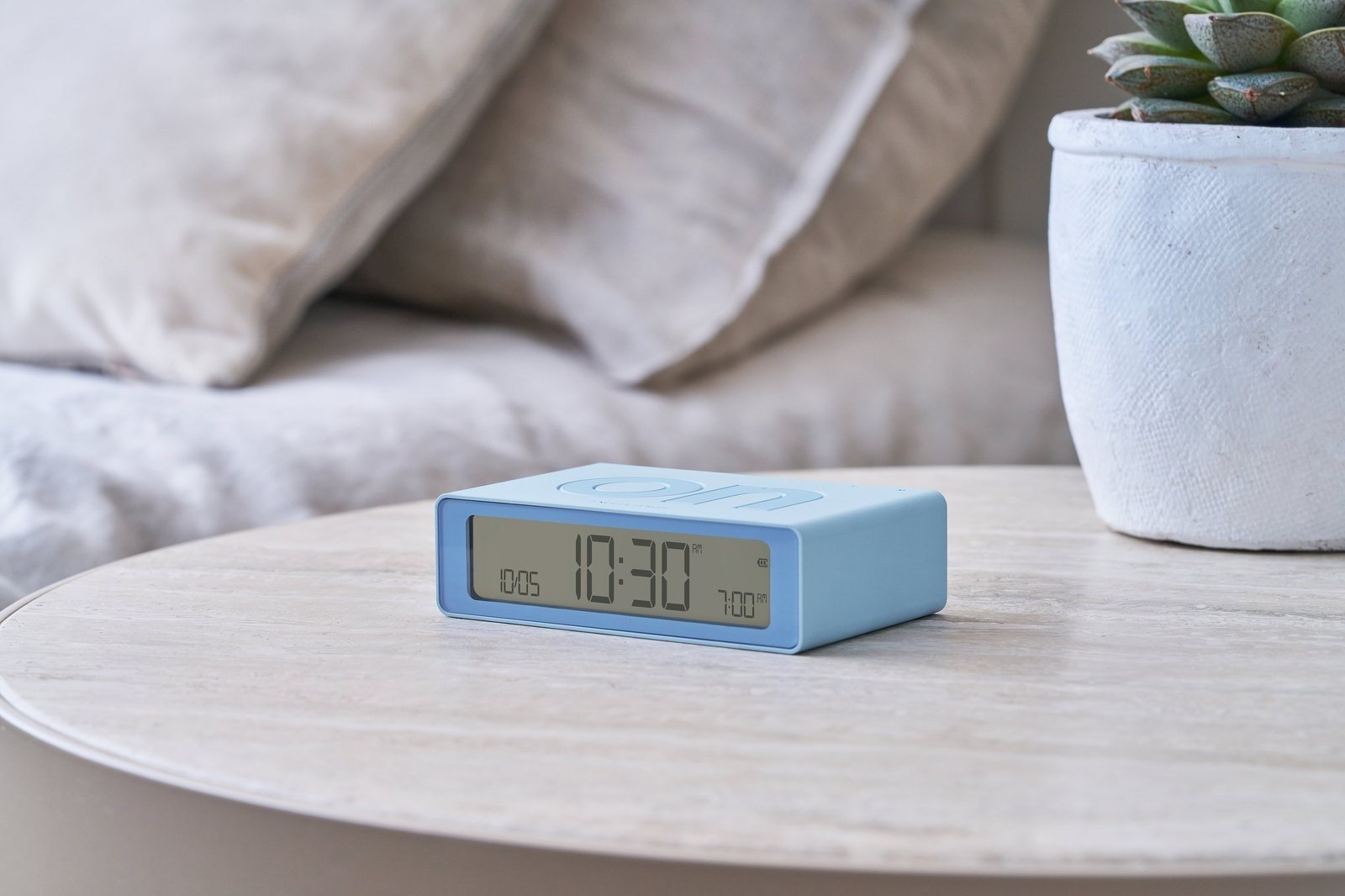 Lexon Flip Mini Şarj Edilebilir Alarm Saat Açık Mavi