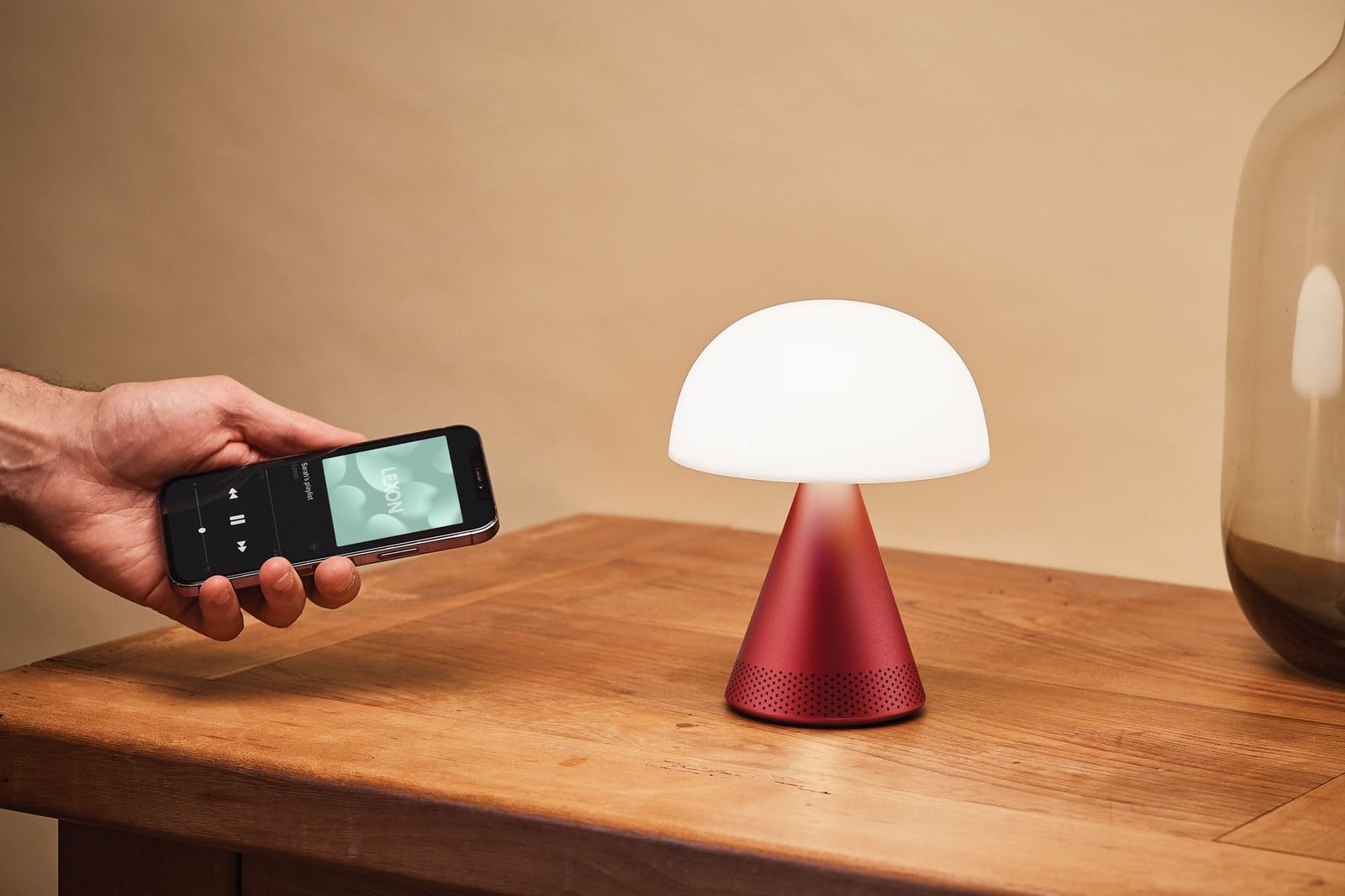 Lexon Mina L Led Lamba ve  Bluetooth Hoparlör Koyu Kırmızı