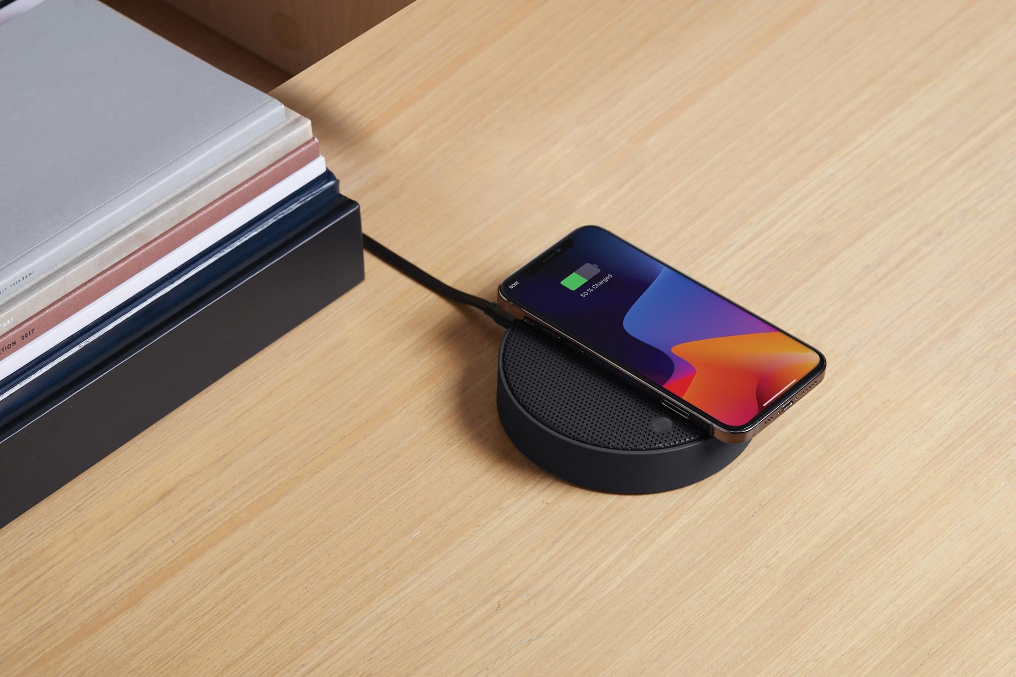 Lexon Oslo Energy + Kablosuz Şarj Cihazı ve Bluetooth Hoparlör Siyah