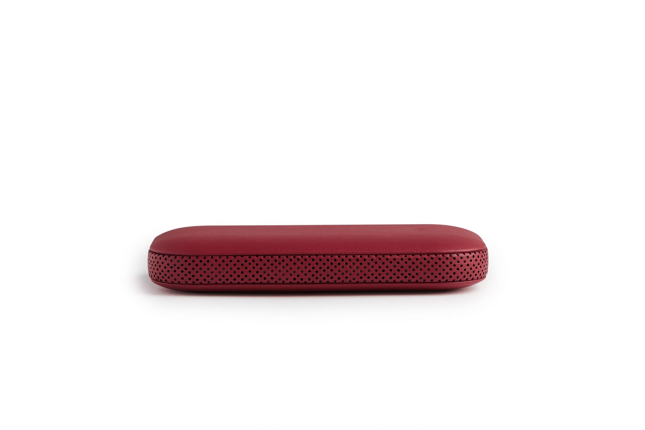 Lexon Powersound Deri Kablosuz  Şarj Cihazı ve Bluetooth Hoparlör Kırmızı